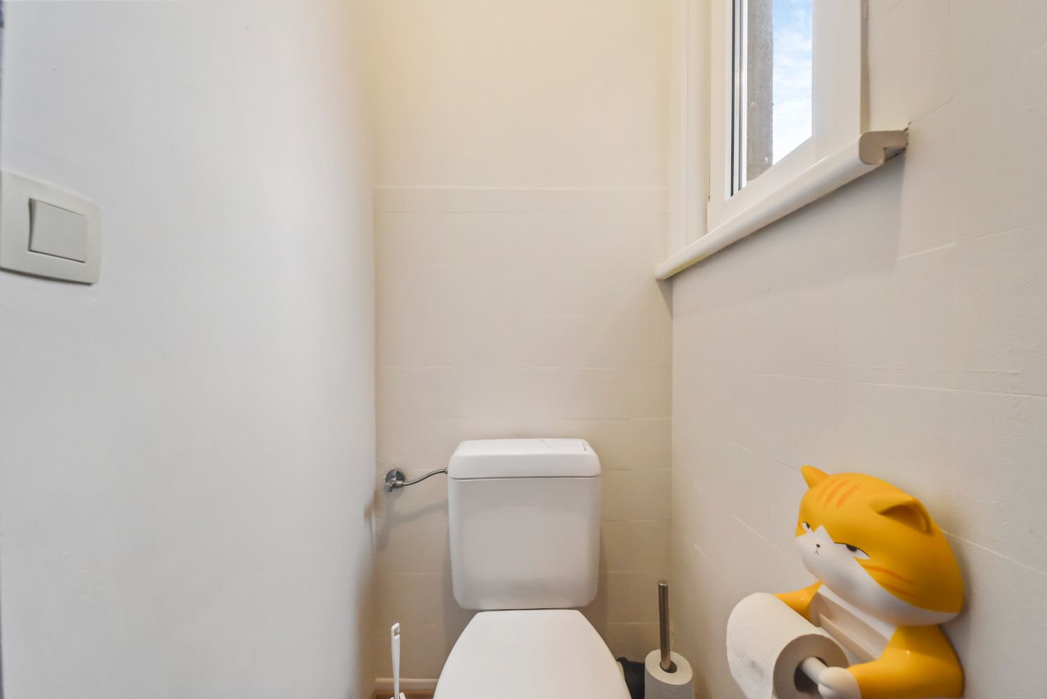Licht op te frissen twee slaapkamer appartement op een uitstekende locatie foto 11