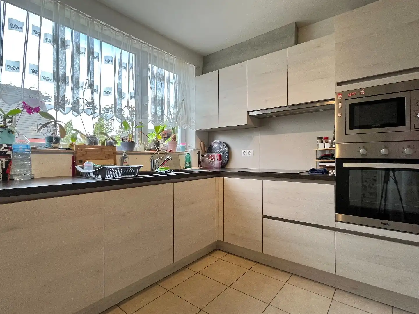 Recente woning te koop in Oostrozebeke met EPC A, 3 slaapkamers, veel parkeergelegenheid op een TOP ligging foto 2