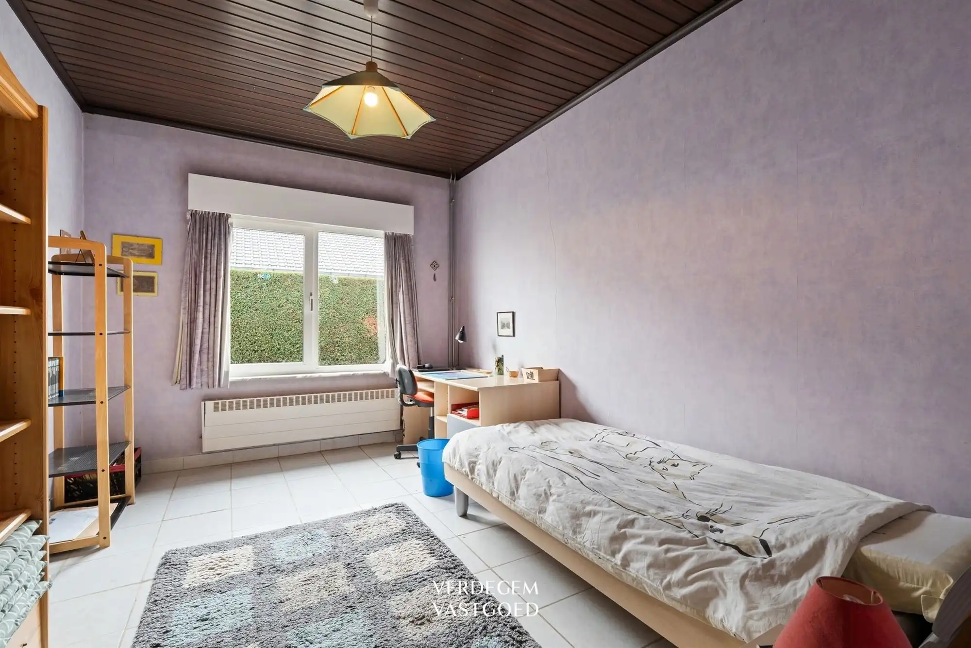 Charmante bungalow met 3 slaapkamers, ruime garage en zonnige tuin op 585m² foto 11