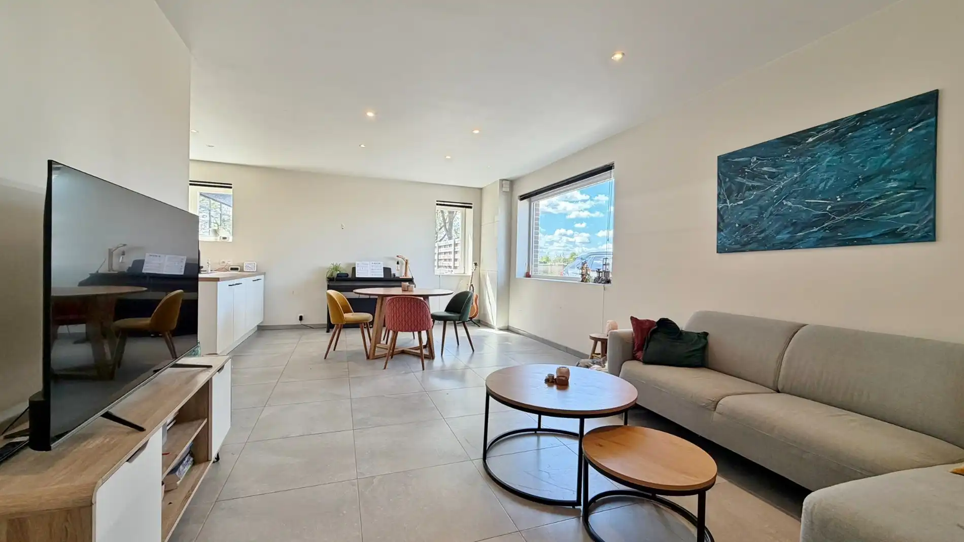 Ruime landelijk gelegen woning met zonnige tuin en garage  foto 3