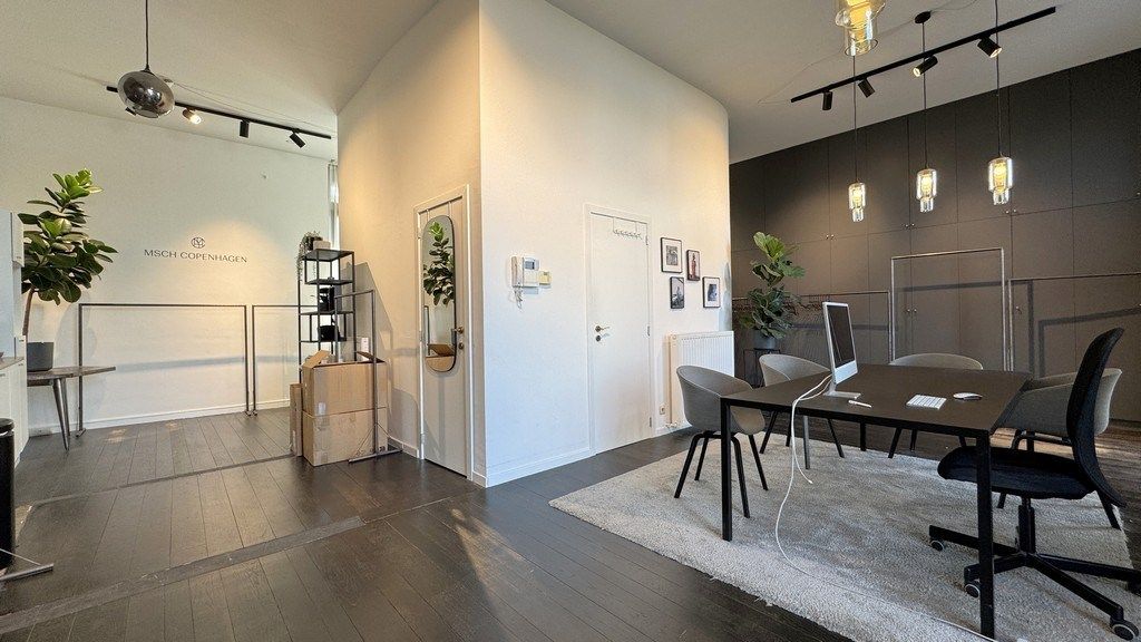 Kantoorruimte te huur in burgershuis aan kaai in Antwerpen foto 2