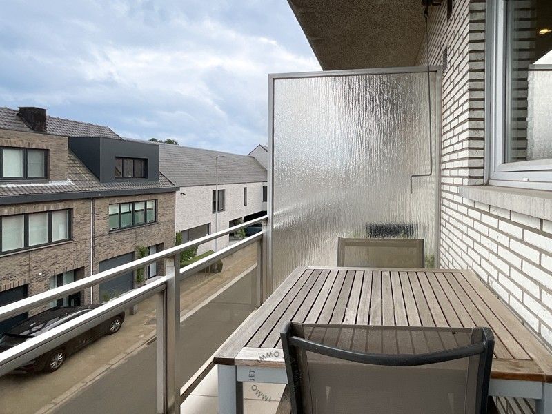 Ruim appartement van 130m² met twee slaapkamers, terras en autostaanplaats foto 14