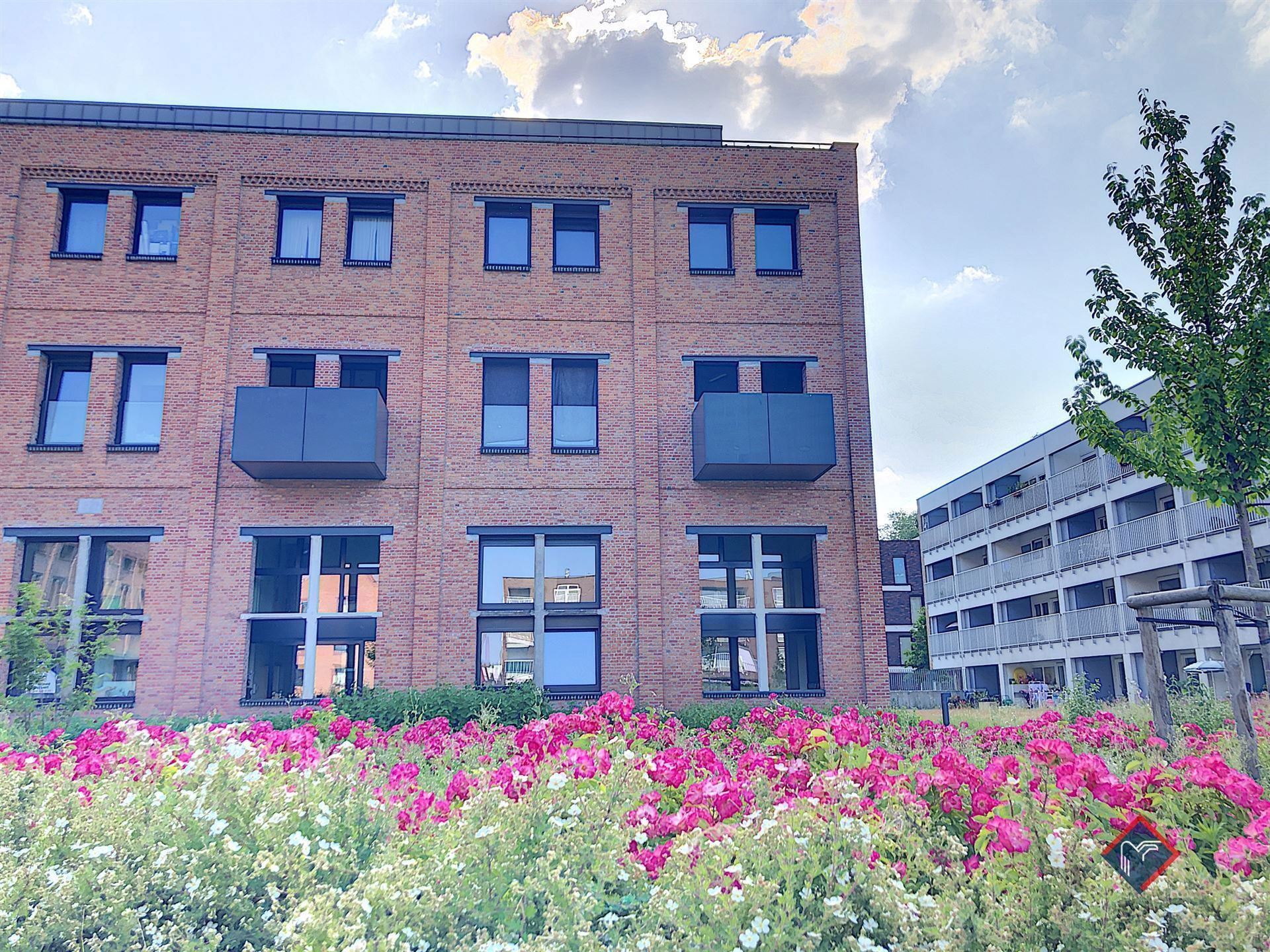 Staanplaats in kelderverdieping foto 6