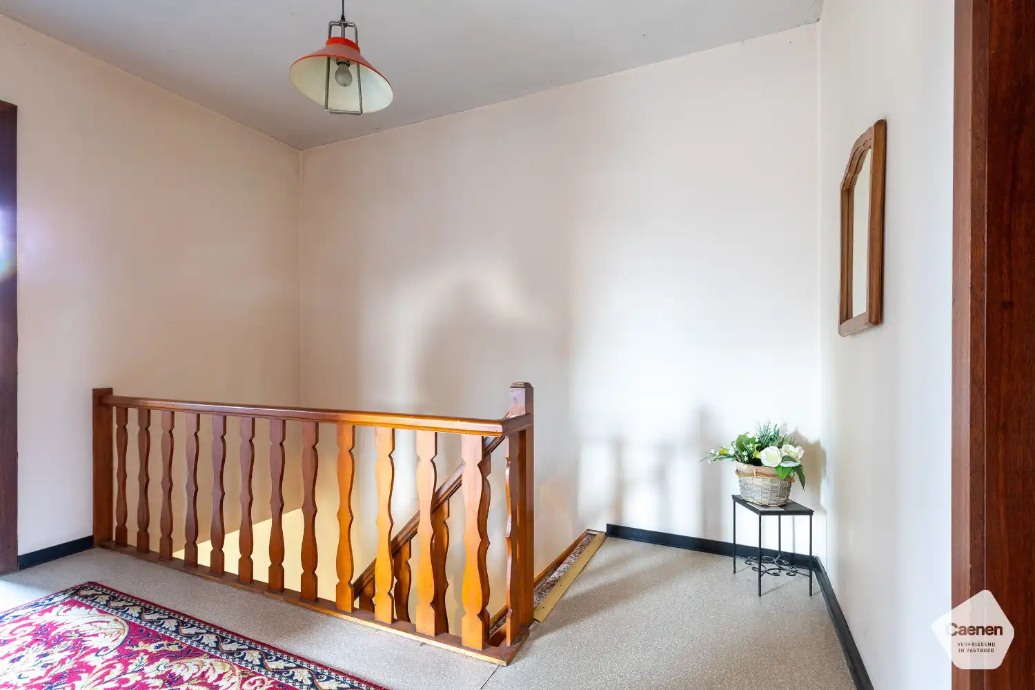 TE RENOVEREN HALF-OPEN WONING MET GARAGE EN 3 SLAAPKAMERS foto 10