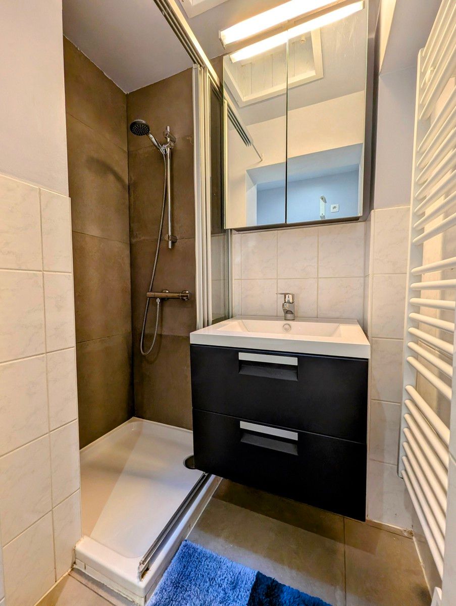 Instapklare parel in Koksijde-Bad met garage, nieuwe keuken en 4 slaapkamers! foto 12