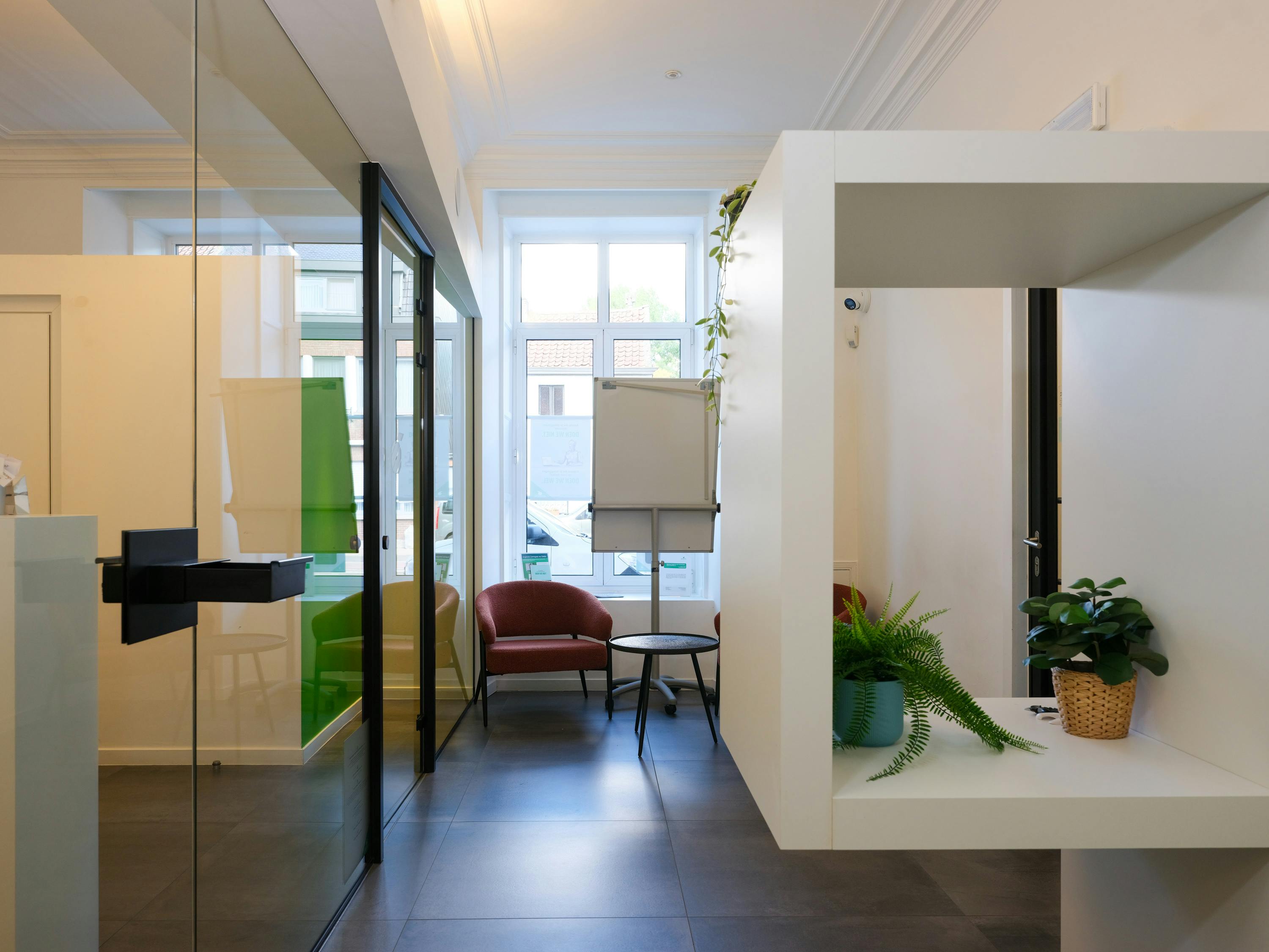 Instapklaar handelspand met woonst te koop op de Boelare in Eeklo foto 24