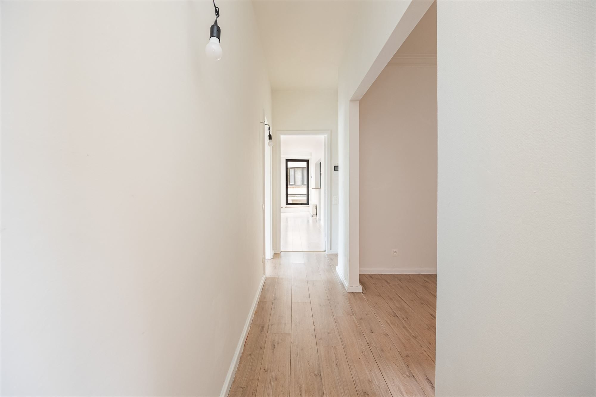 Lichtrijk hoekapp. op centrale ligging foto 14