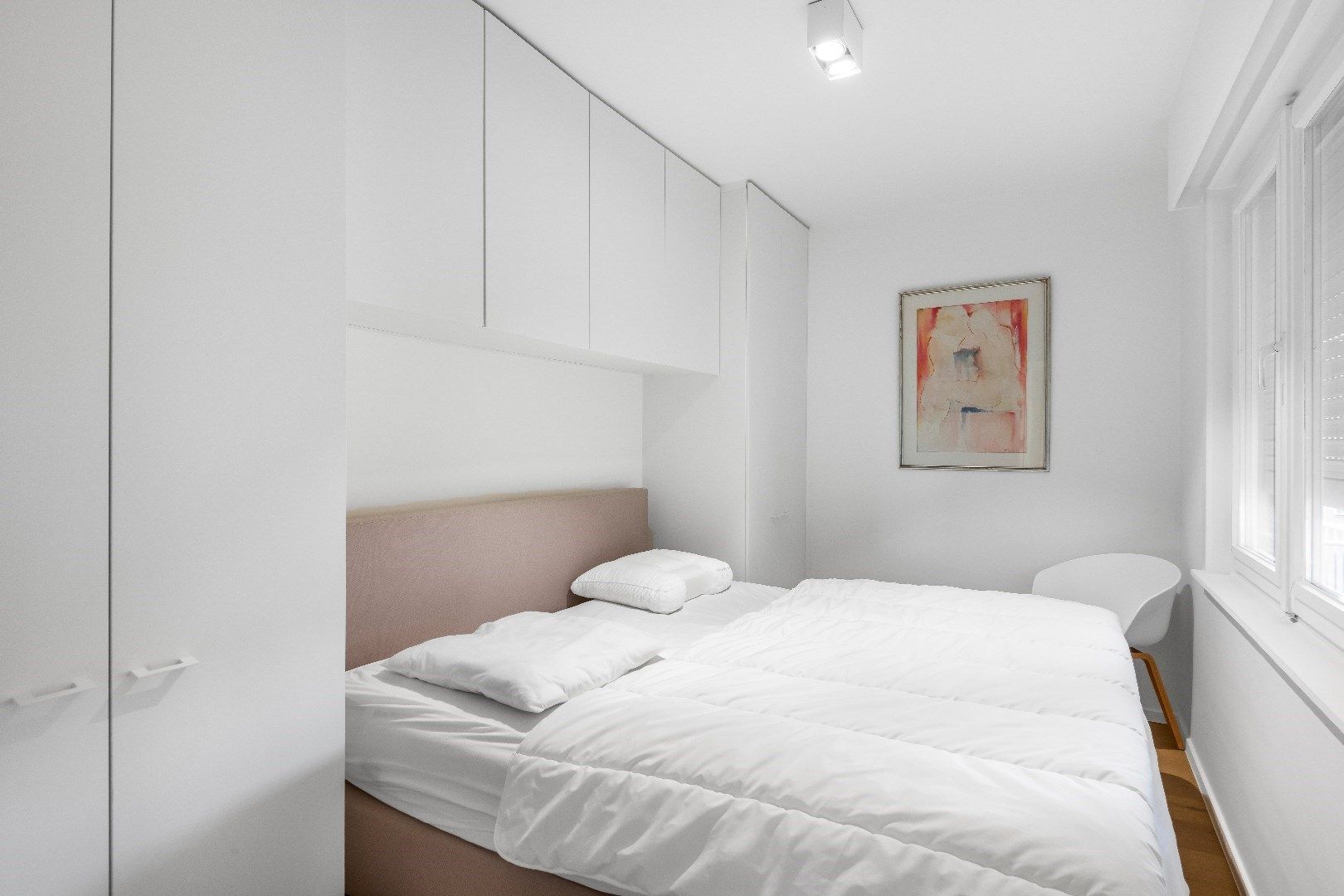 Instapklaar appartement met 2 slaapkamers op de ZEEDIJK ter hoogte van het Driehoeksplein.  foto 14