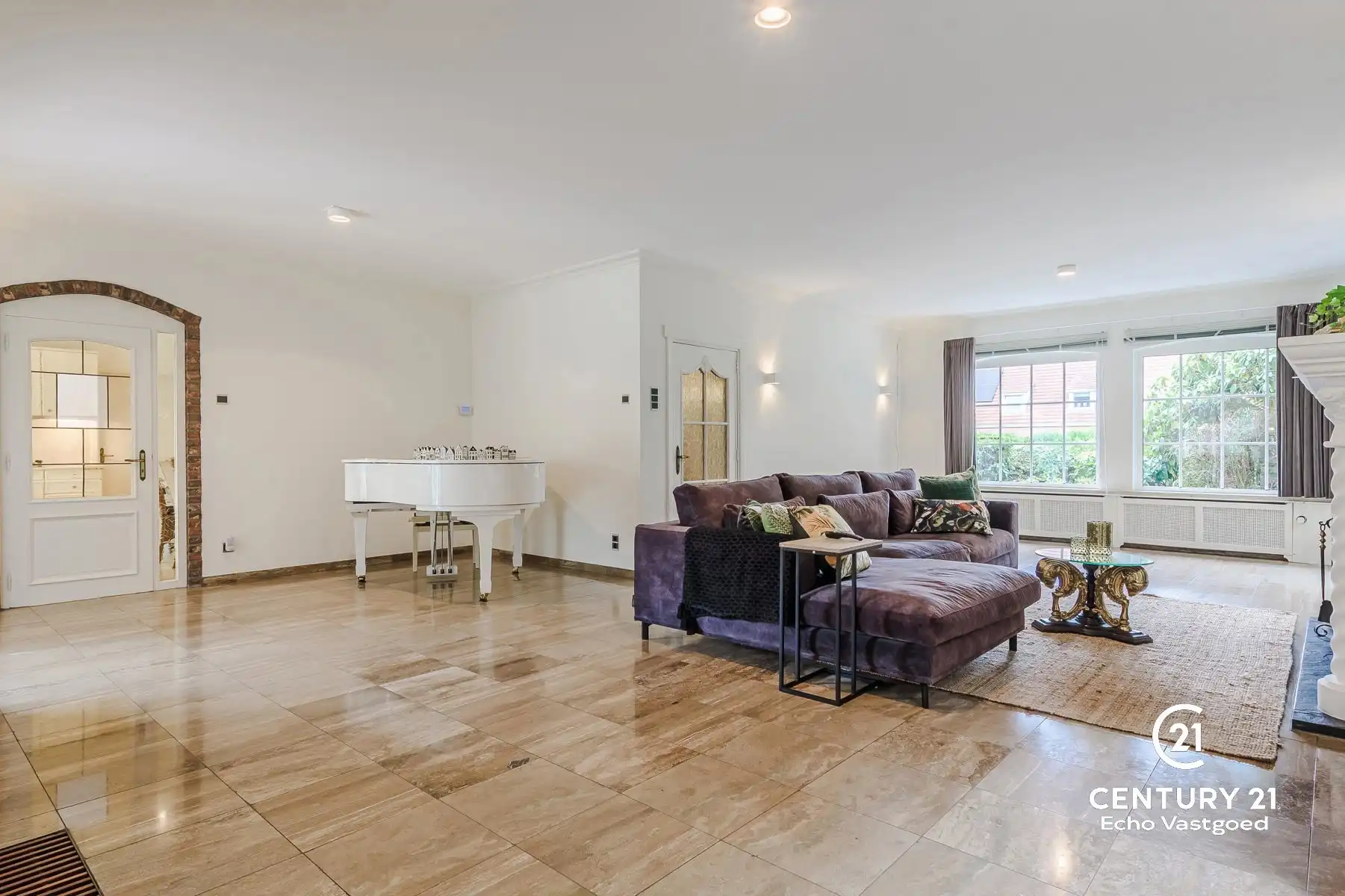 Ruime villa met kantoor, binnenzwembad, mooie tuin op 3172m² foto 5