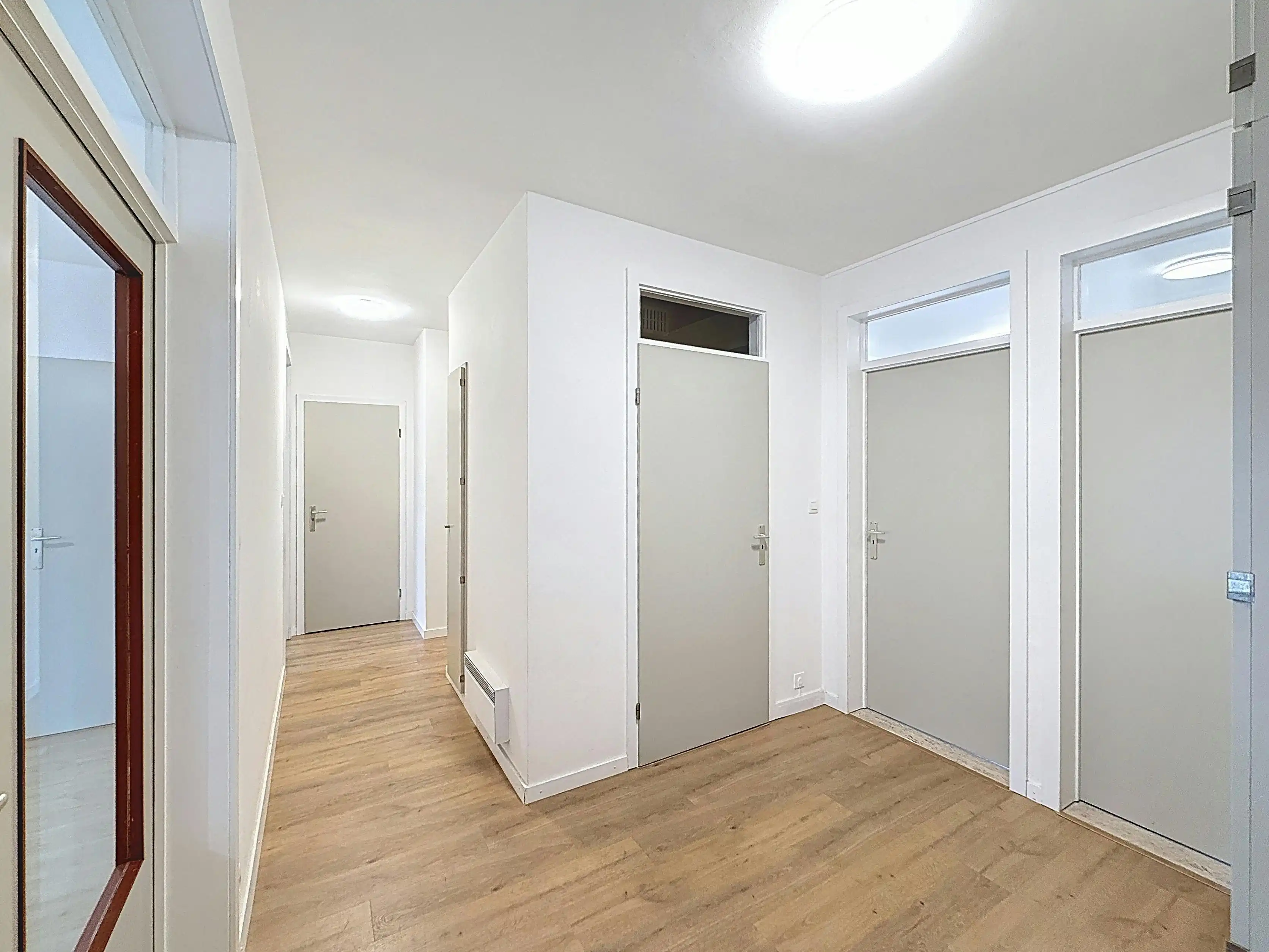 Appartement met drie kamers en garage te koop in Ieper foto 7