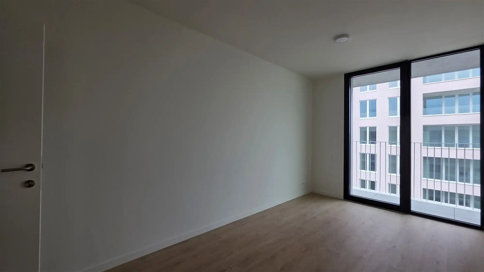 Nieuwbouw 4 slaapkamerappartement foto 8