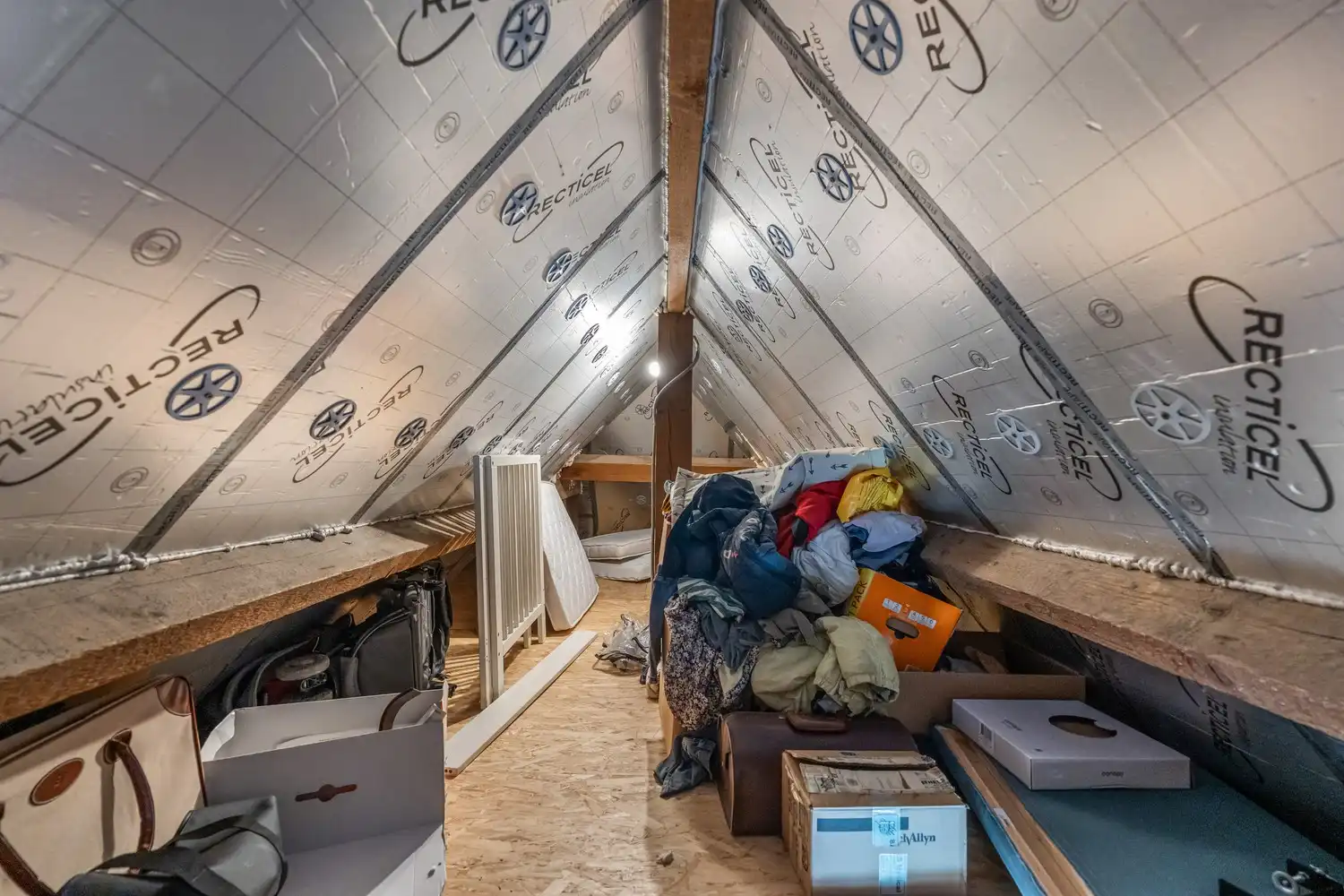 Goed gelegen, vrijstaande en lichtrijke woning met een oprit met een garage, 3 slaapkamers en een diepe tuin te Wilsele! foto 29