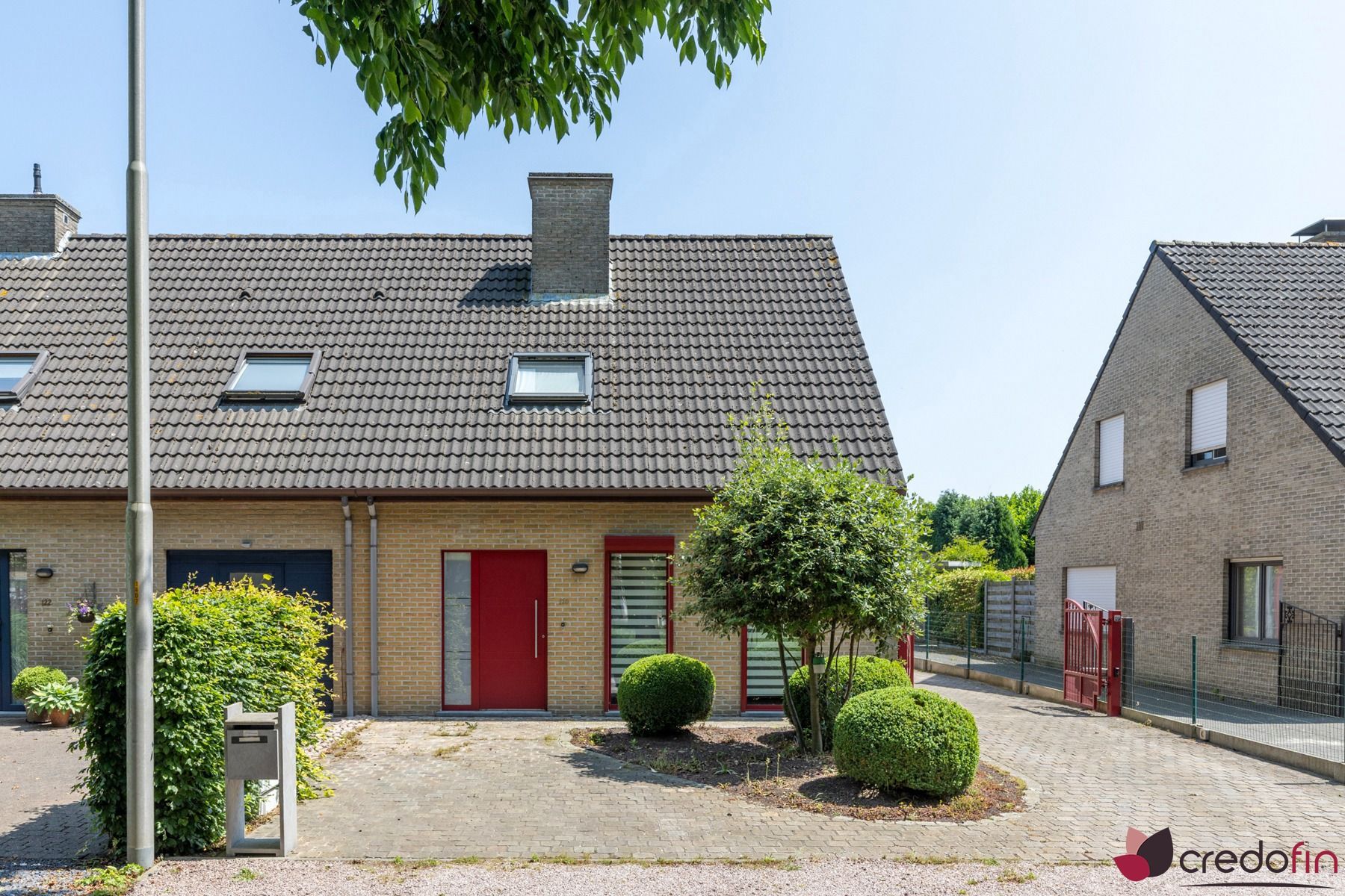 Goed gelegen gezinswoning met 3 slaapkamers en ruime garage foto 21