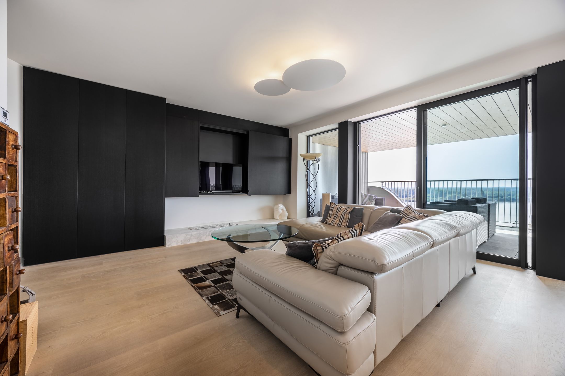 Luxe appartement met  groot terras en fenomenaal uitzicht foto 9