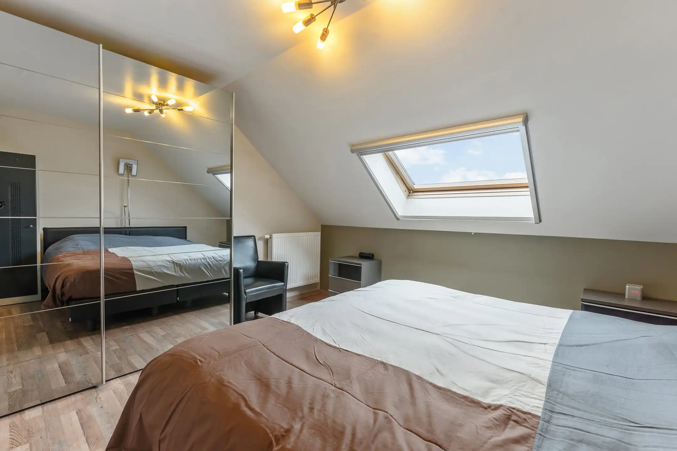 Perfect onderhouden duplex in het hart van Riemst foto 14