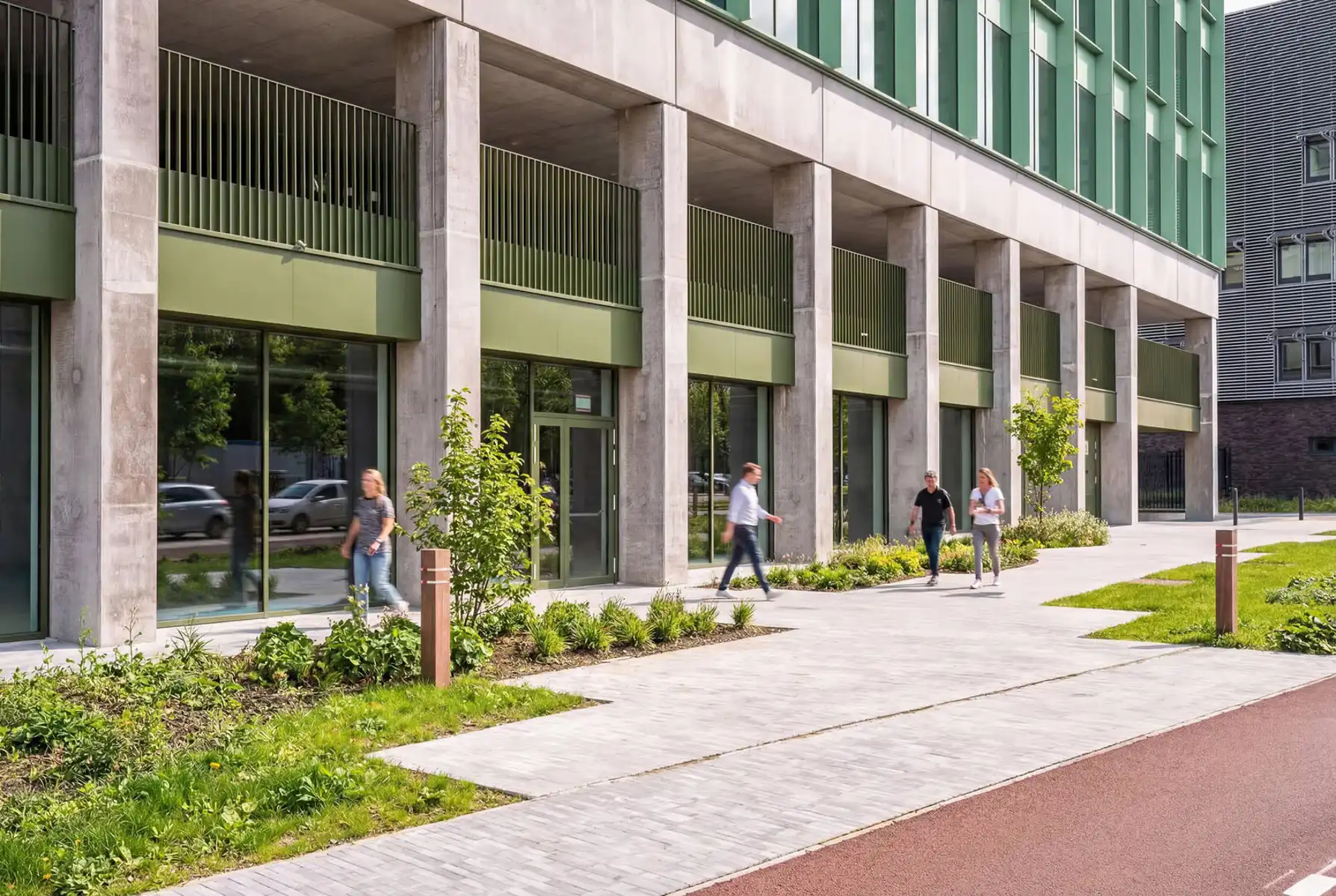 Nieuwbouw Kantoren naast Berchem Station foto 5