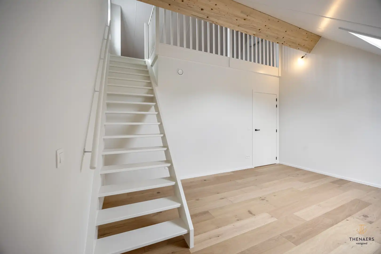 LOT 7 - Instapklare "luxe" en "energiezuinige" nieuwbouwwoning met 3 slaapkamers en aangelegde tuin. foto 6
