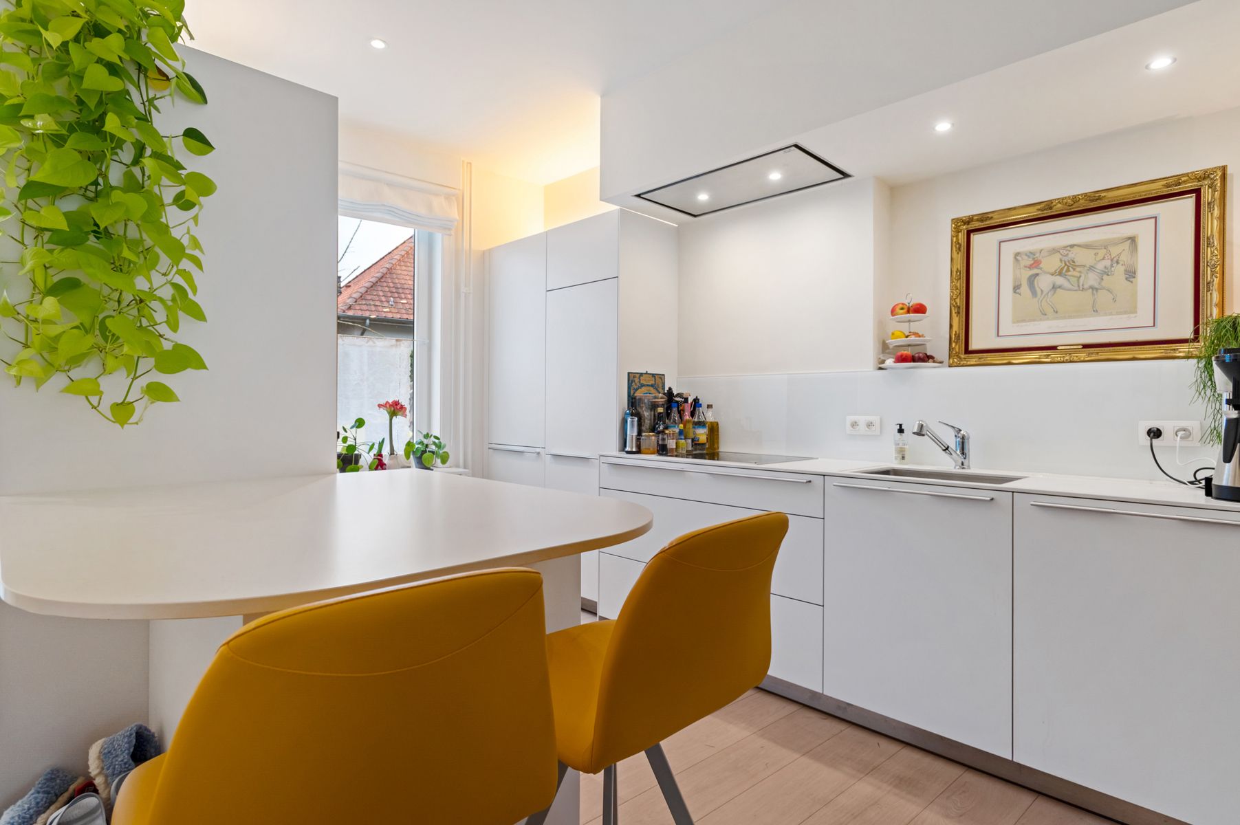 Charmante woning met 2 slaapkamers, garage, terras en tuin! foto 7