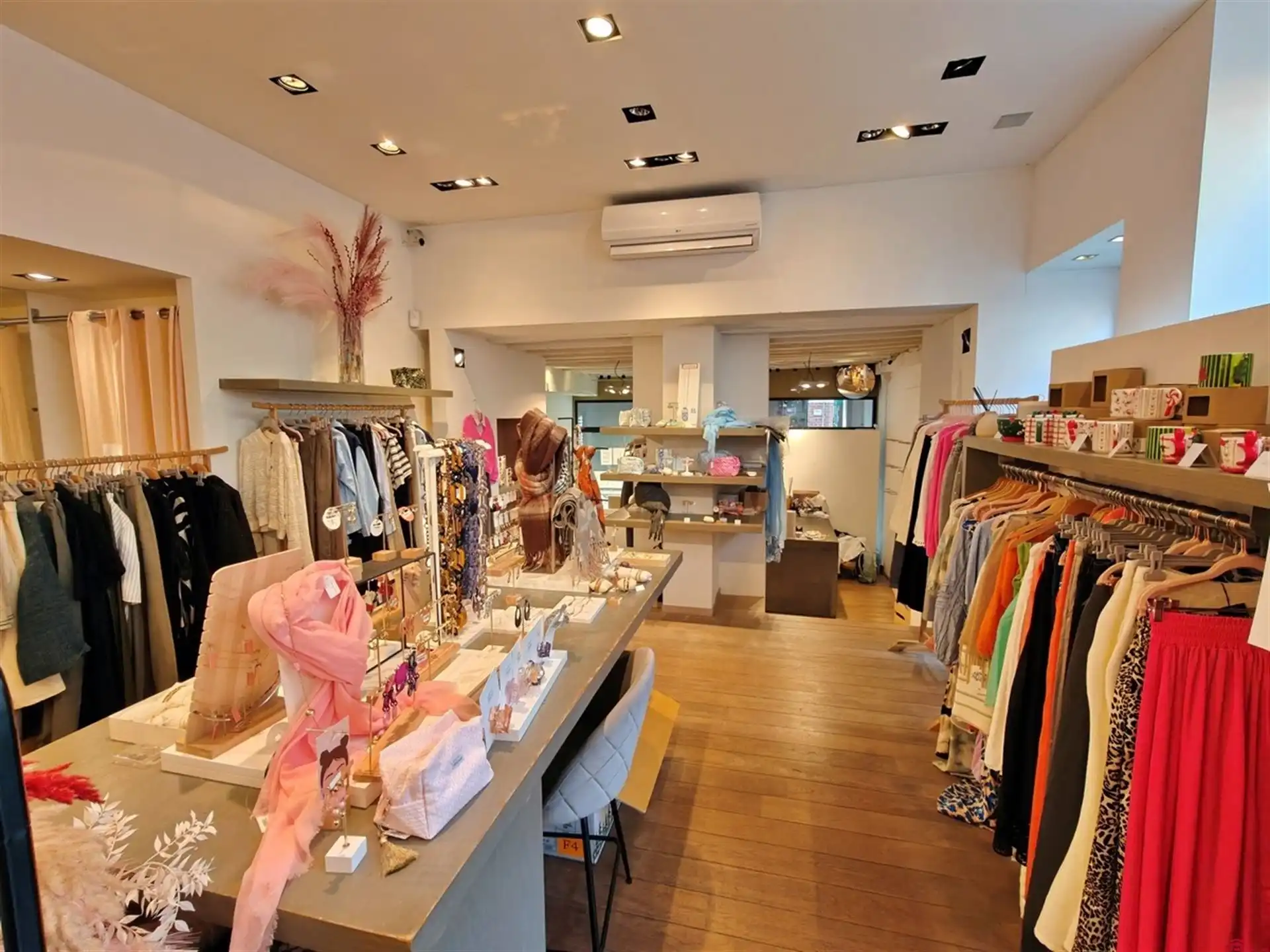 Handelspand op mooie hoek foto 9