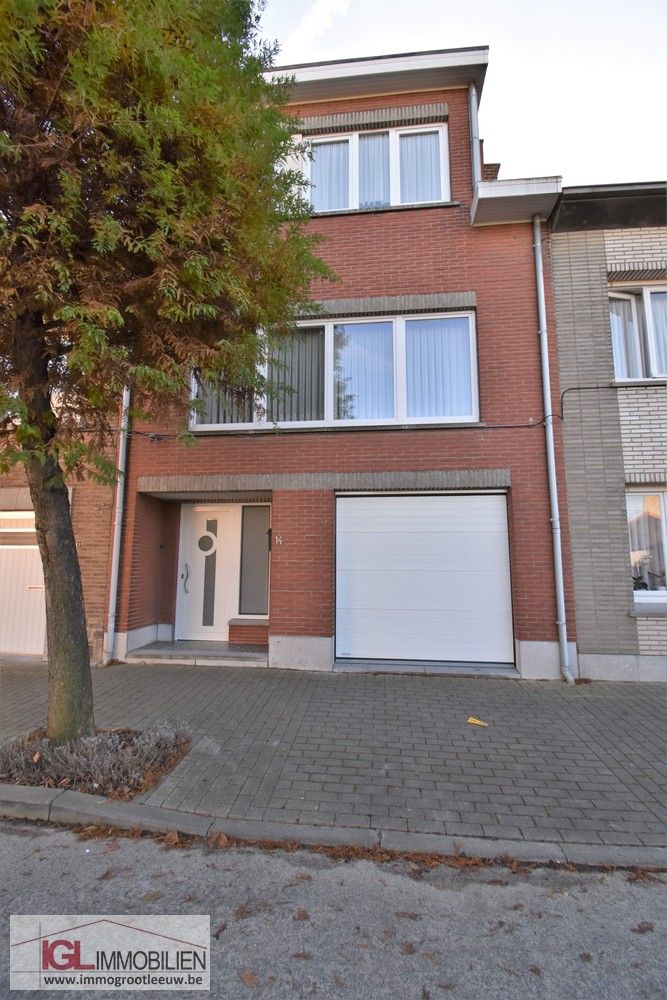 Hoofdfoto van de publicatie: Bel-étage woning met garage zonnige tuin
