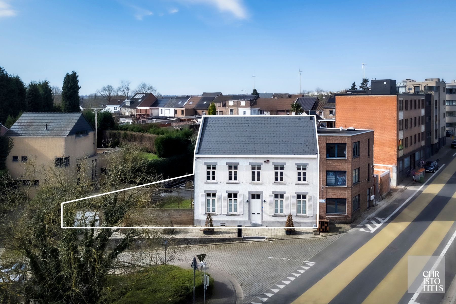Gerenoveerd neoclassicistisch herenhuis mét stadstuin op de Nederlandse grens! foto {{pictureIndex}}
