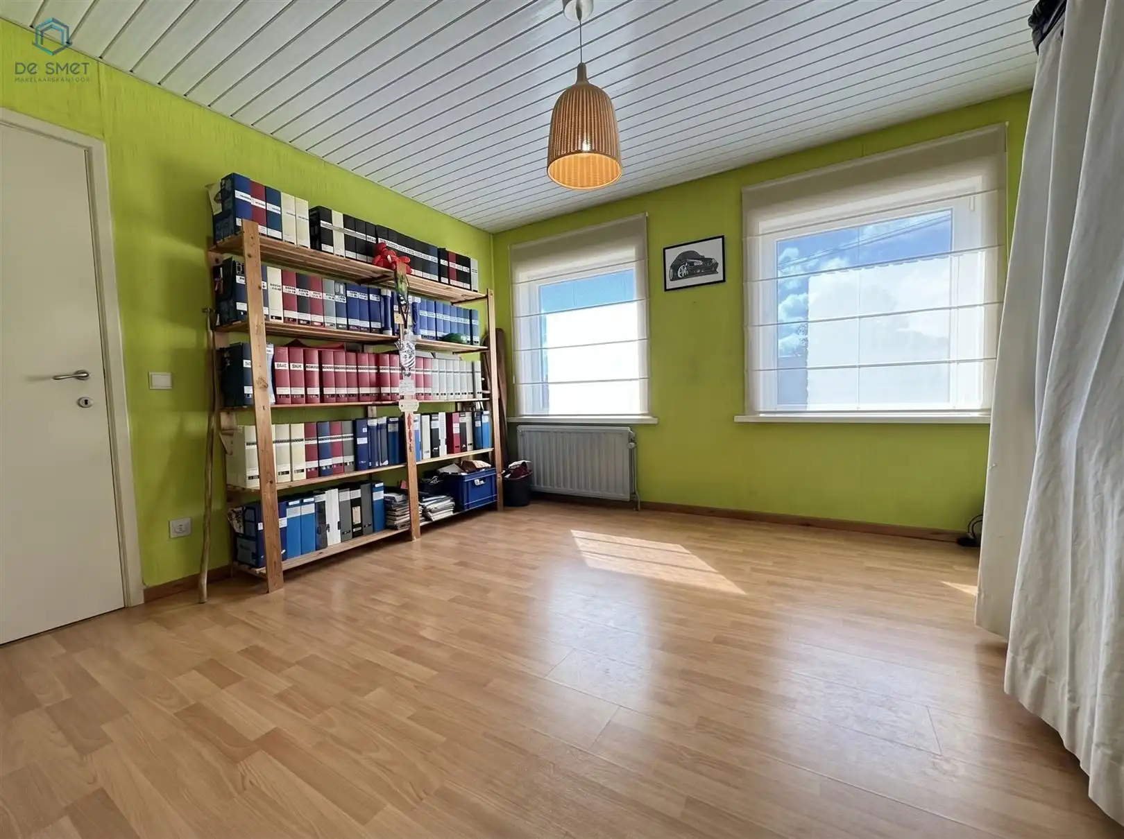 Instapklare woning met garage en tuin foto 17