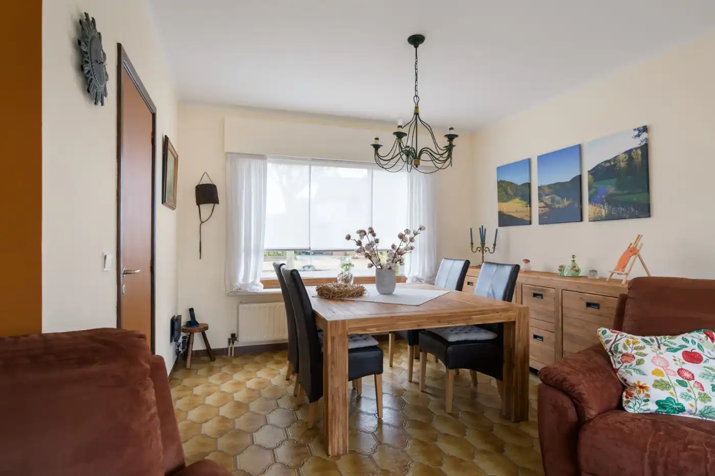 Vrijstaande woning met 3 slpk. tuin en inpandige garage foto 6