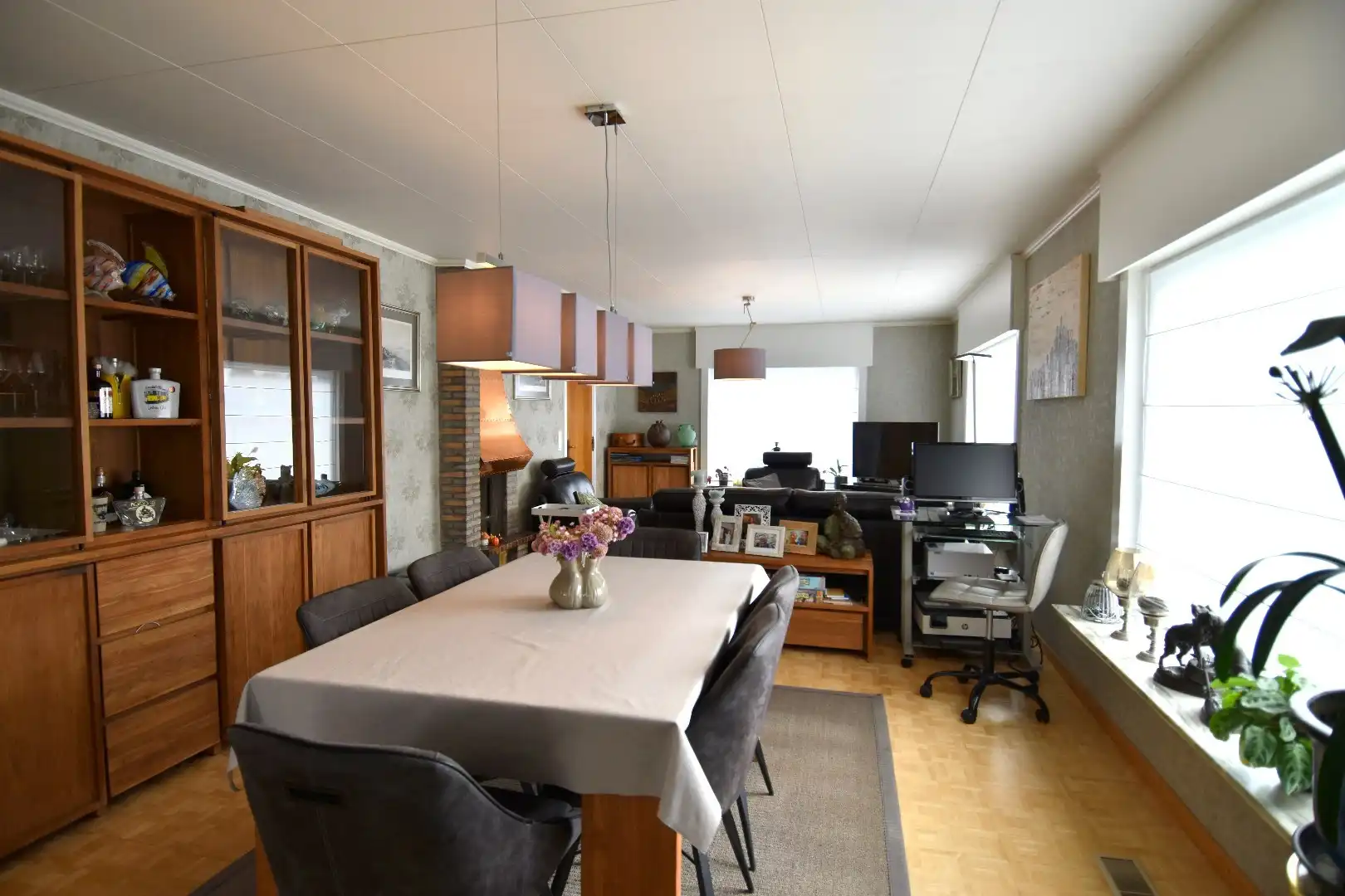 Charmante bungalow met 3 slaapkamers, dubbele garage en tuin te koop in Wevelgem foto 8