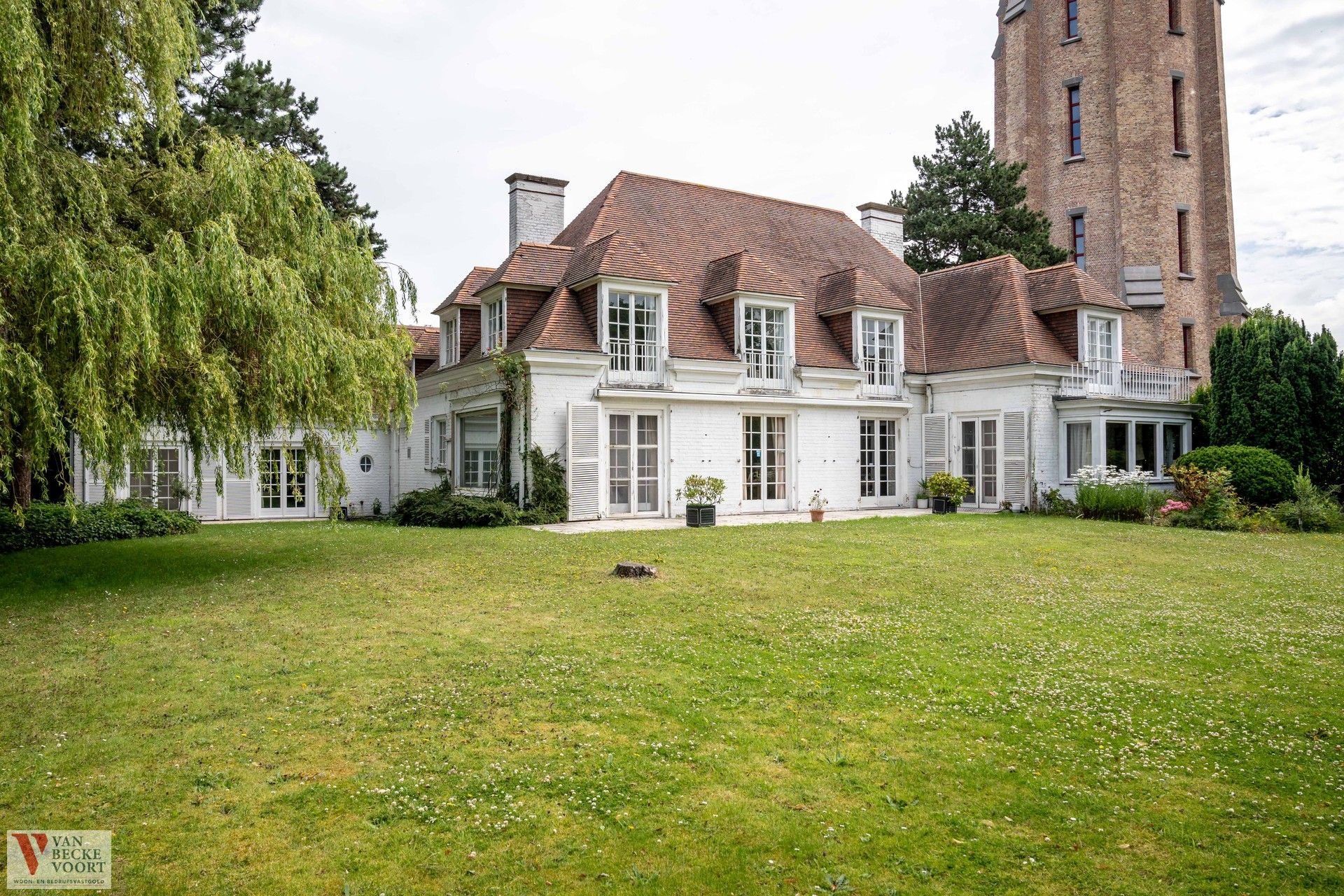 Karaktervolle landhuis op een prachtig domein van 2.030m² foto 13