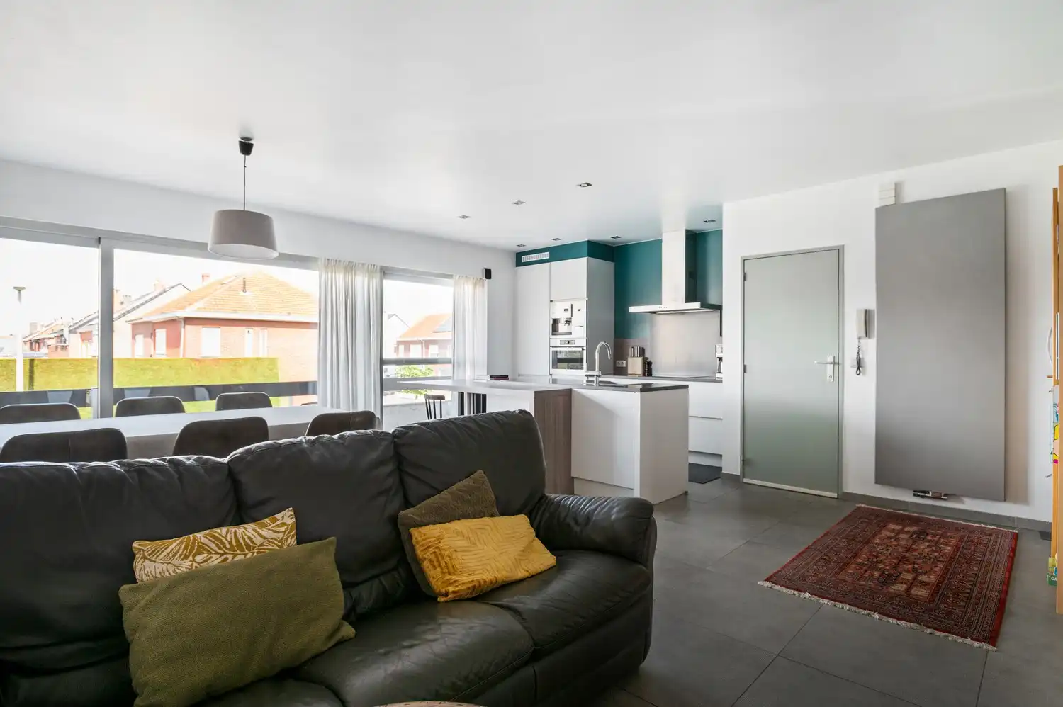 Lichtrijk appartement op de eerste verdieping met terras, kelderberging en gemeenschappelijk zwembad! foto 8