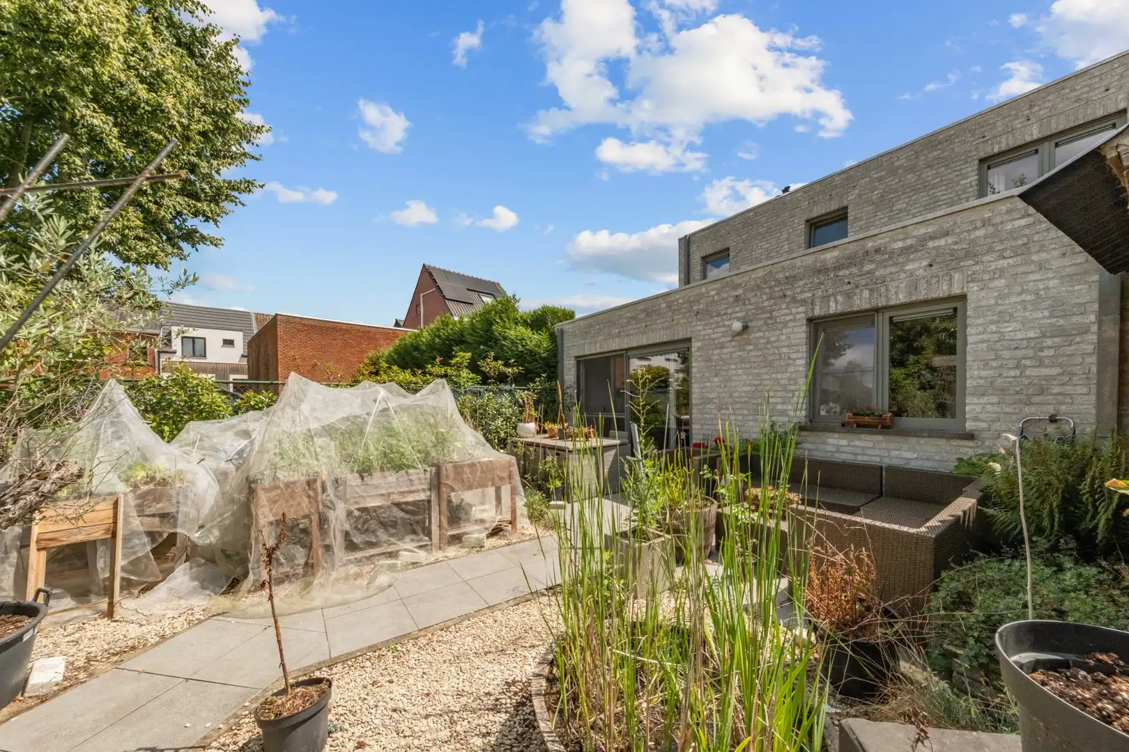 APPARTEMENT OP LIJFRENTE MET TUIN EN GARAGE IN HARTJE HEUSDENDORP foto {{pictureIndex}}