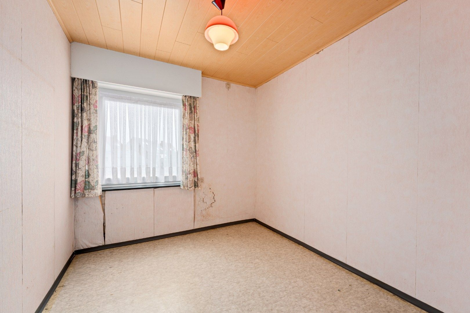 Ruime rijwoning met garage, centrum Aartrijke foto 15