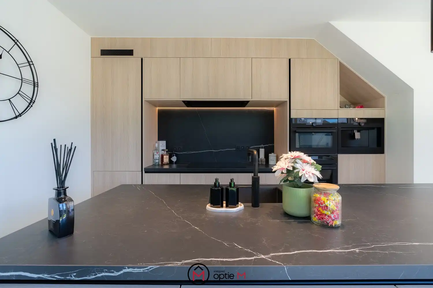 Instapklare woning te koop met hoogwaardige afwerking foto 2