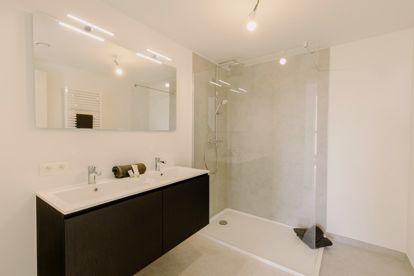 Instapklaar appartement in het groene Park Linde foto 9