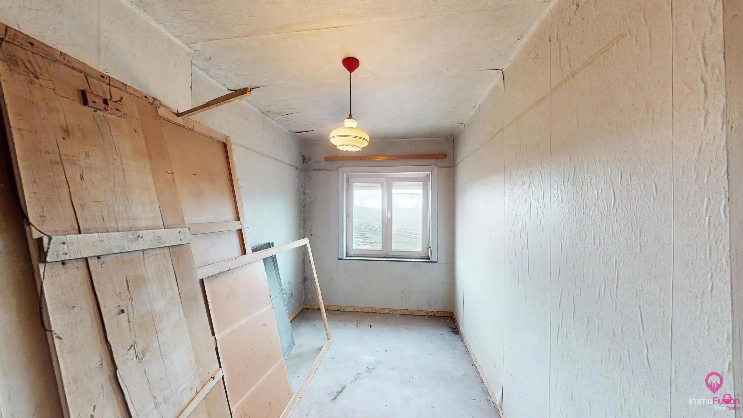 Uniek renovatieproject op centrale ligging met grote tuin! foto 12