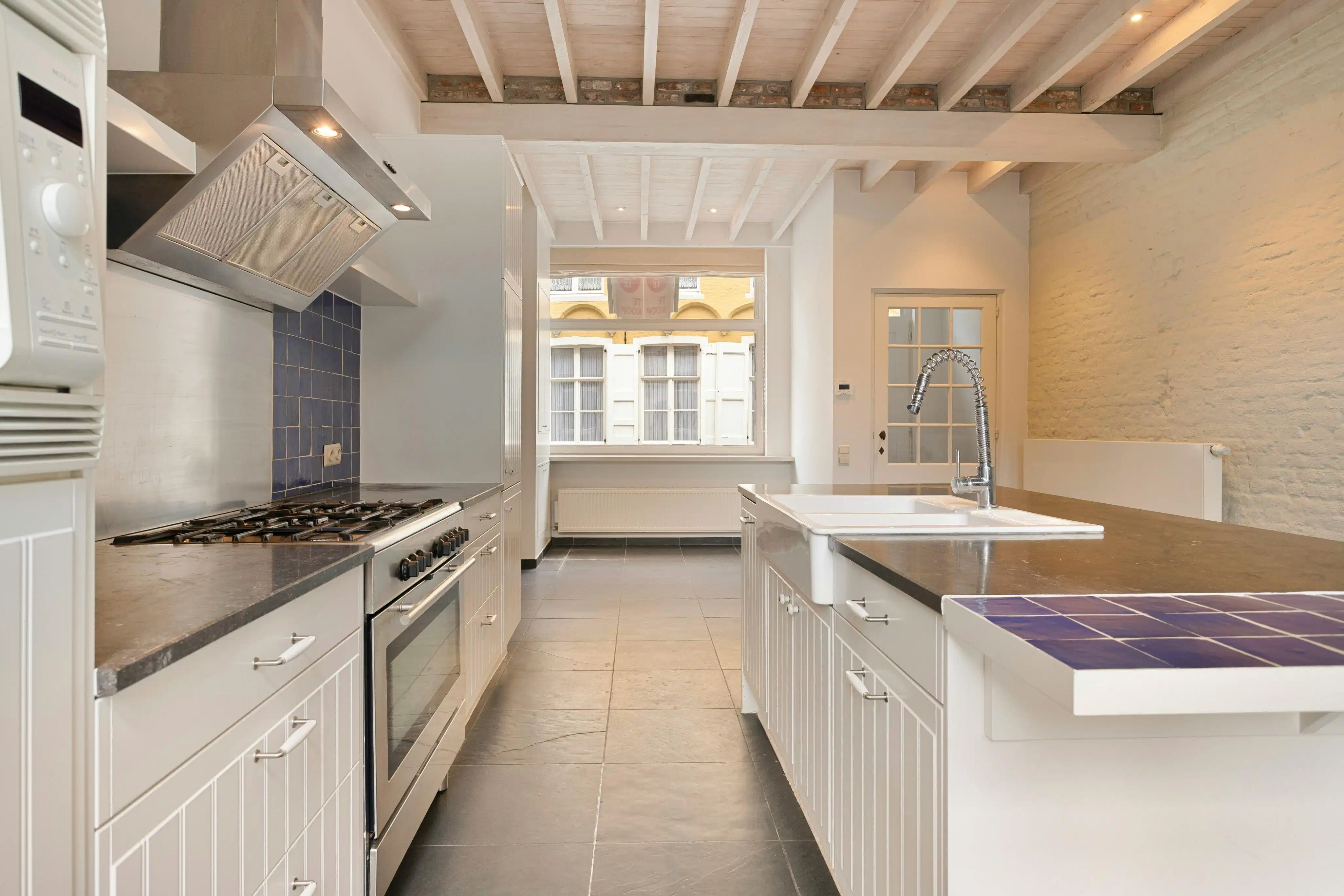 Uniek gerenoveerde herenwoning in Brugge met 3 slaapkamers foto 7