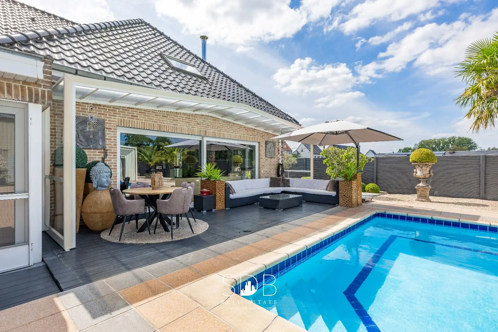 Hedendaagse villa met dubbele garage, zwembad en magazijn op 2.937m² foto 18