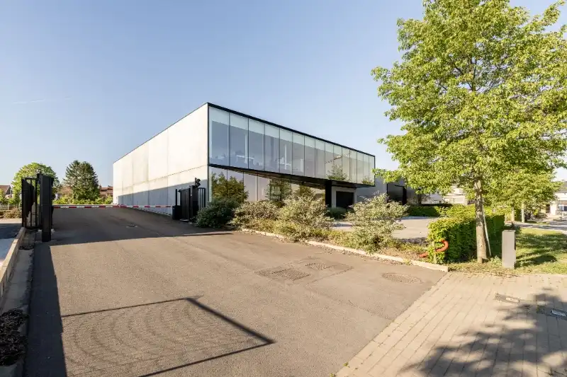 Commerciële ruimte te huur Meubelmakersdreef 6 - 8510 Bellegem