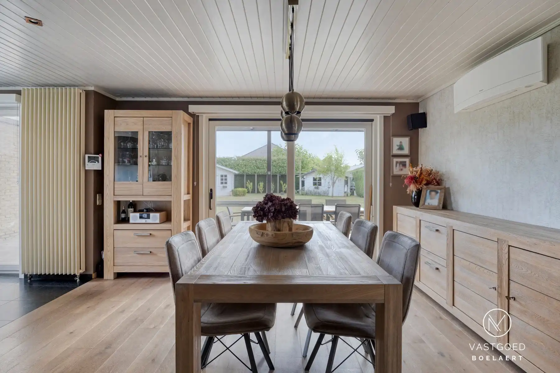 Ruime instapklare villa met sauna en dubbele garage. foto 5