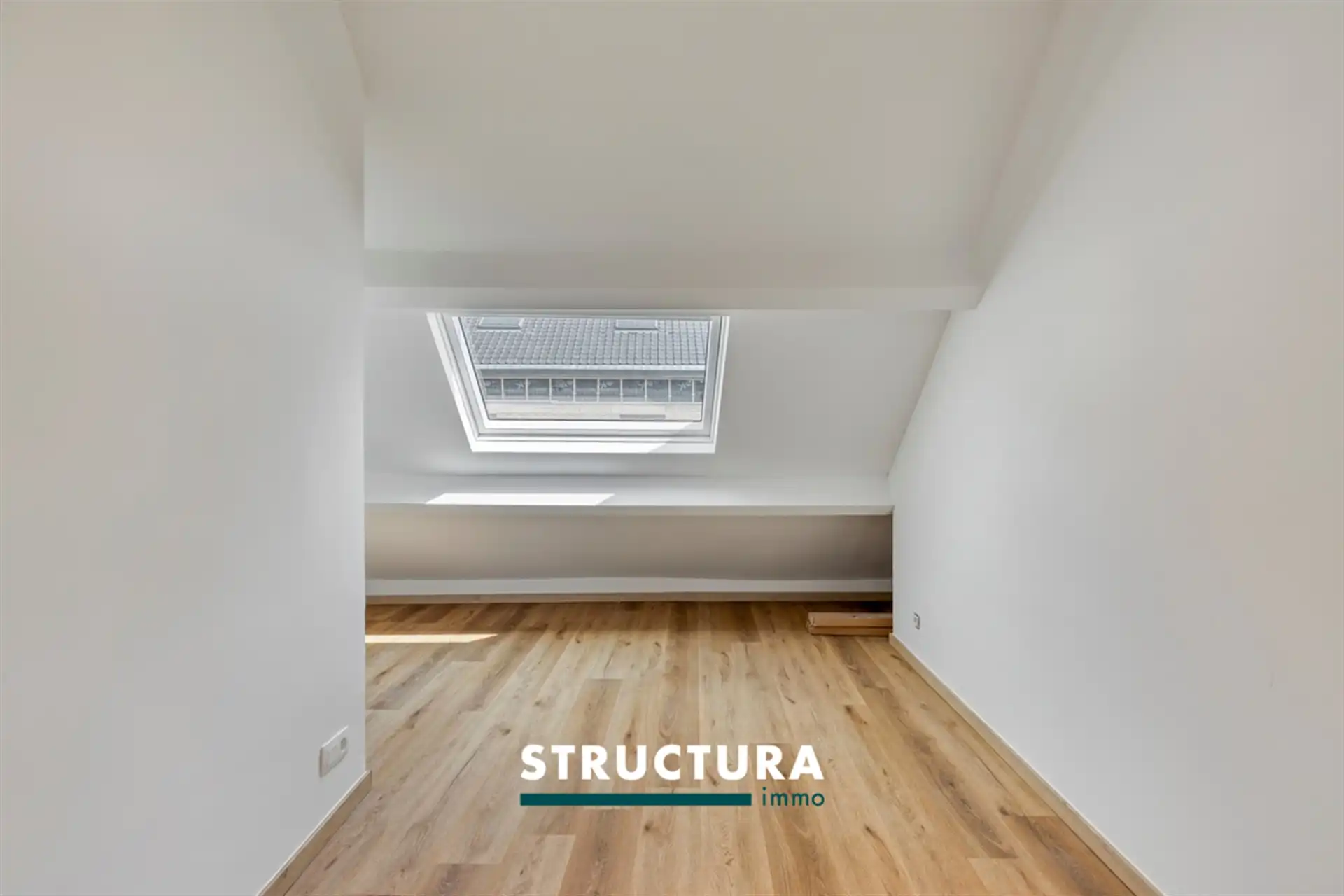 Instapklare gerenoveerde woning met zuidwestgerichte tuin foto 17