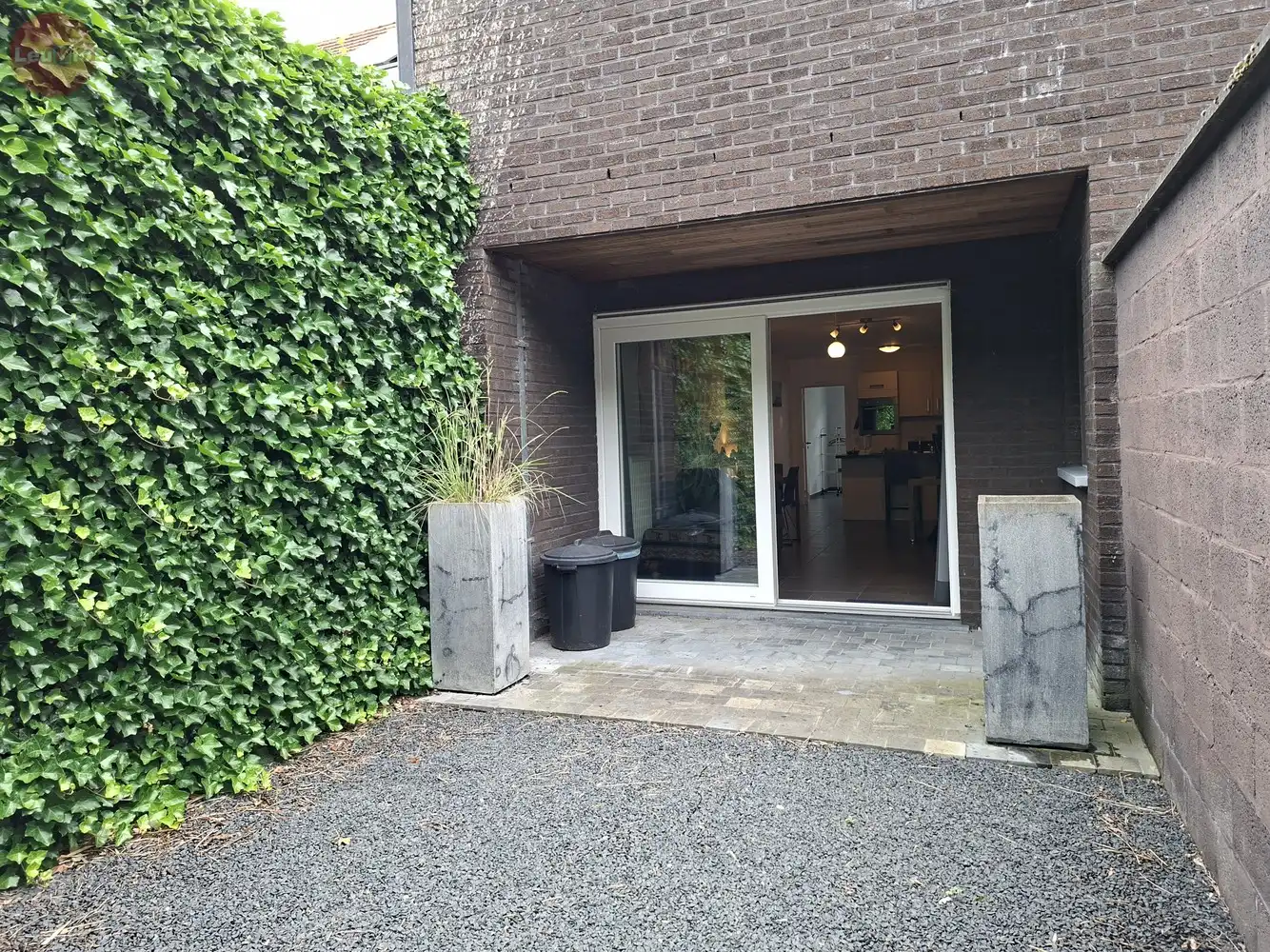 Ruim gelijkvloers appartement / 2 slpkms / autostaanplaats /tuintje in stadsrand foto 13