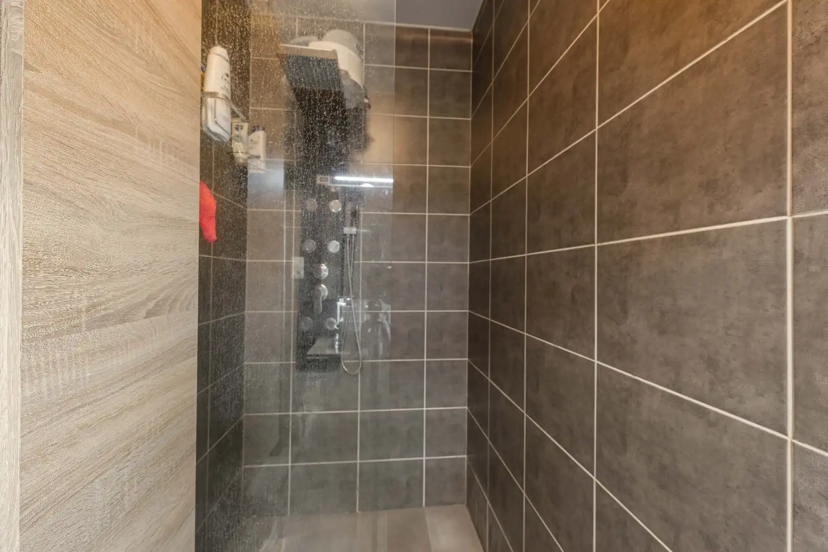 HALF OPEN BEBOUWING OP 267 m² MET GUNSTIGE LIGGING  foto 14