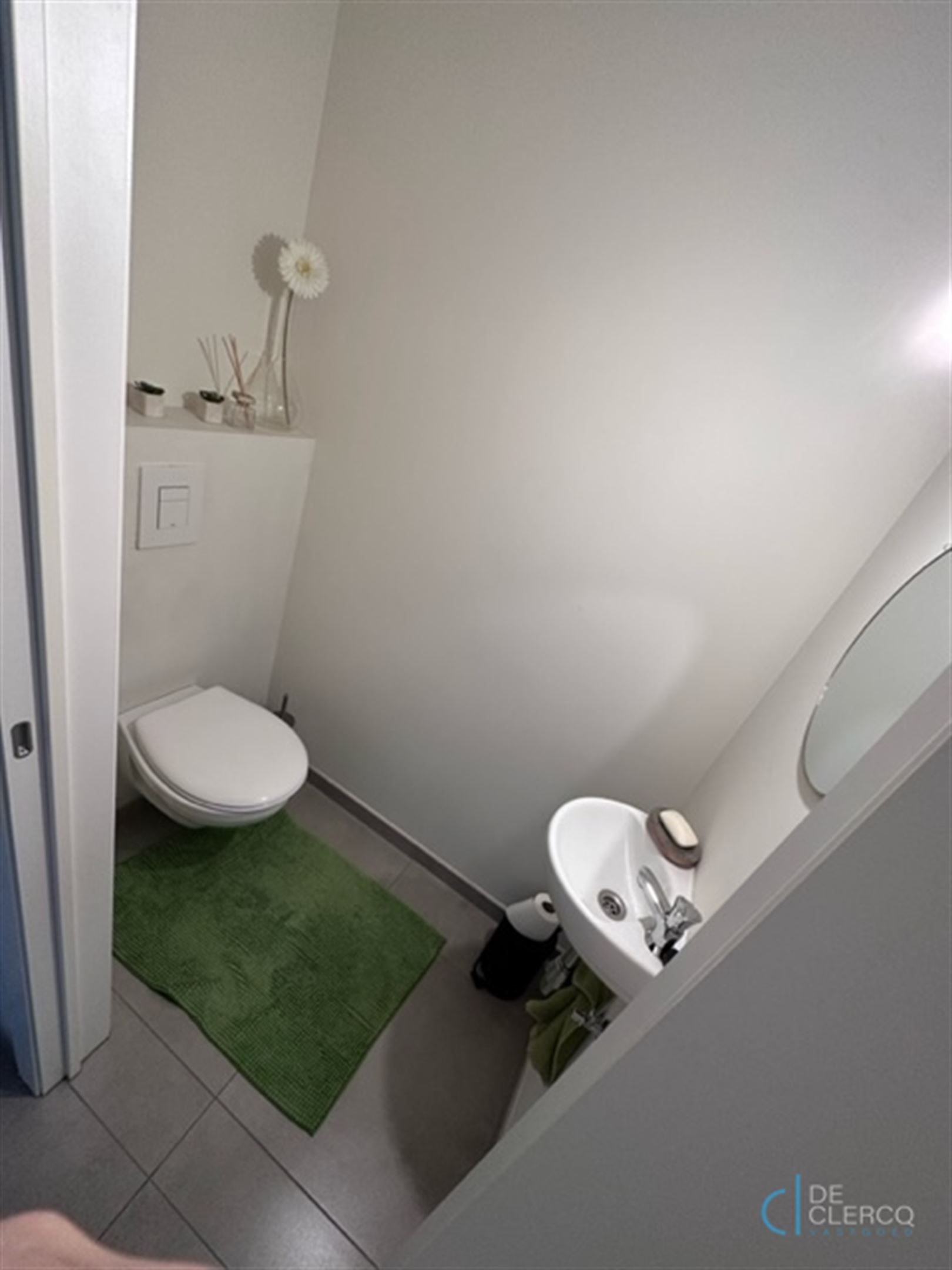 Ruim appartement TE HUUR op een topligging te Zeveneken! foto 16