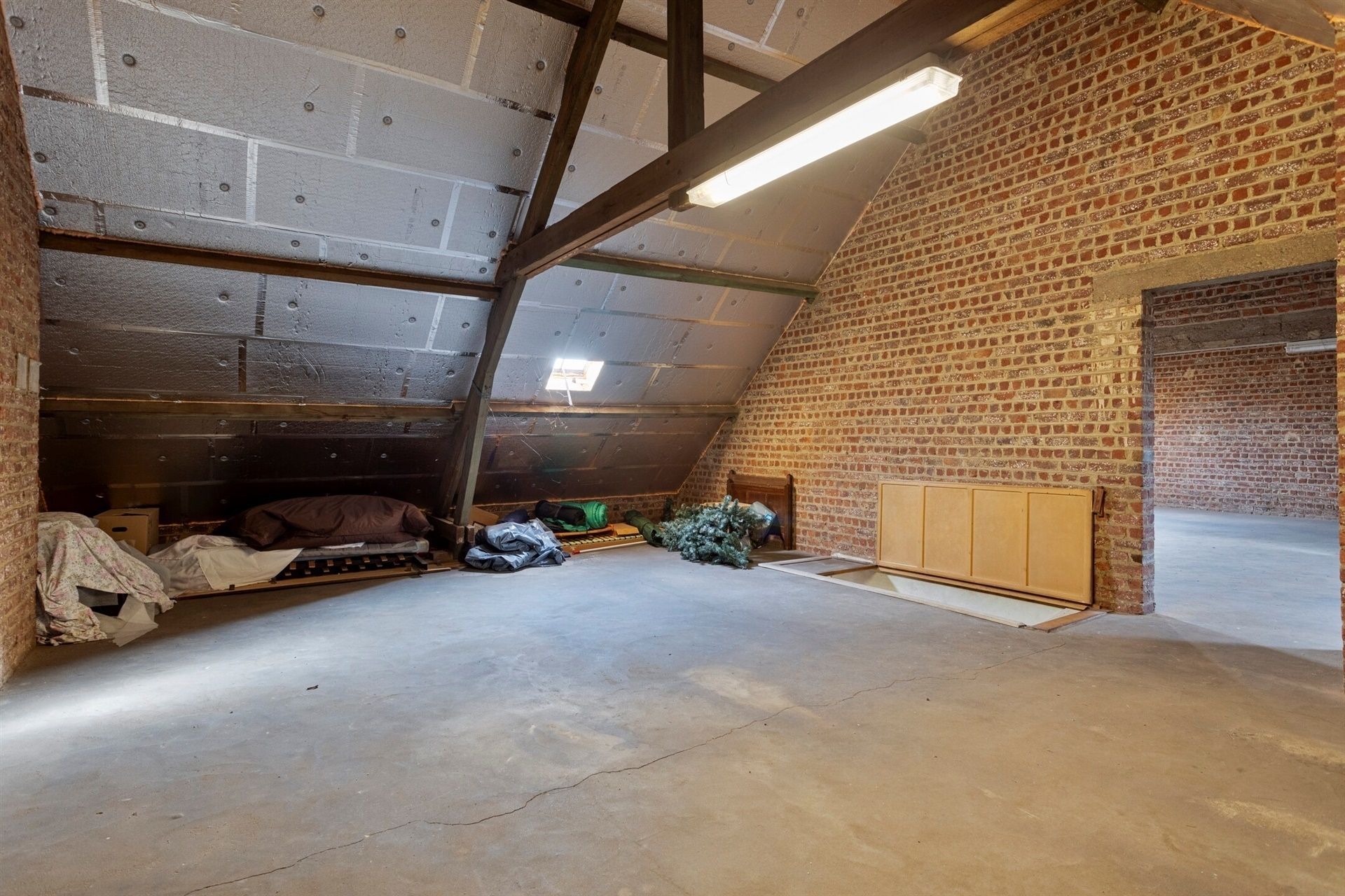 Woning met handelsruimte op commerciële topligging te Mazenzele foto 19