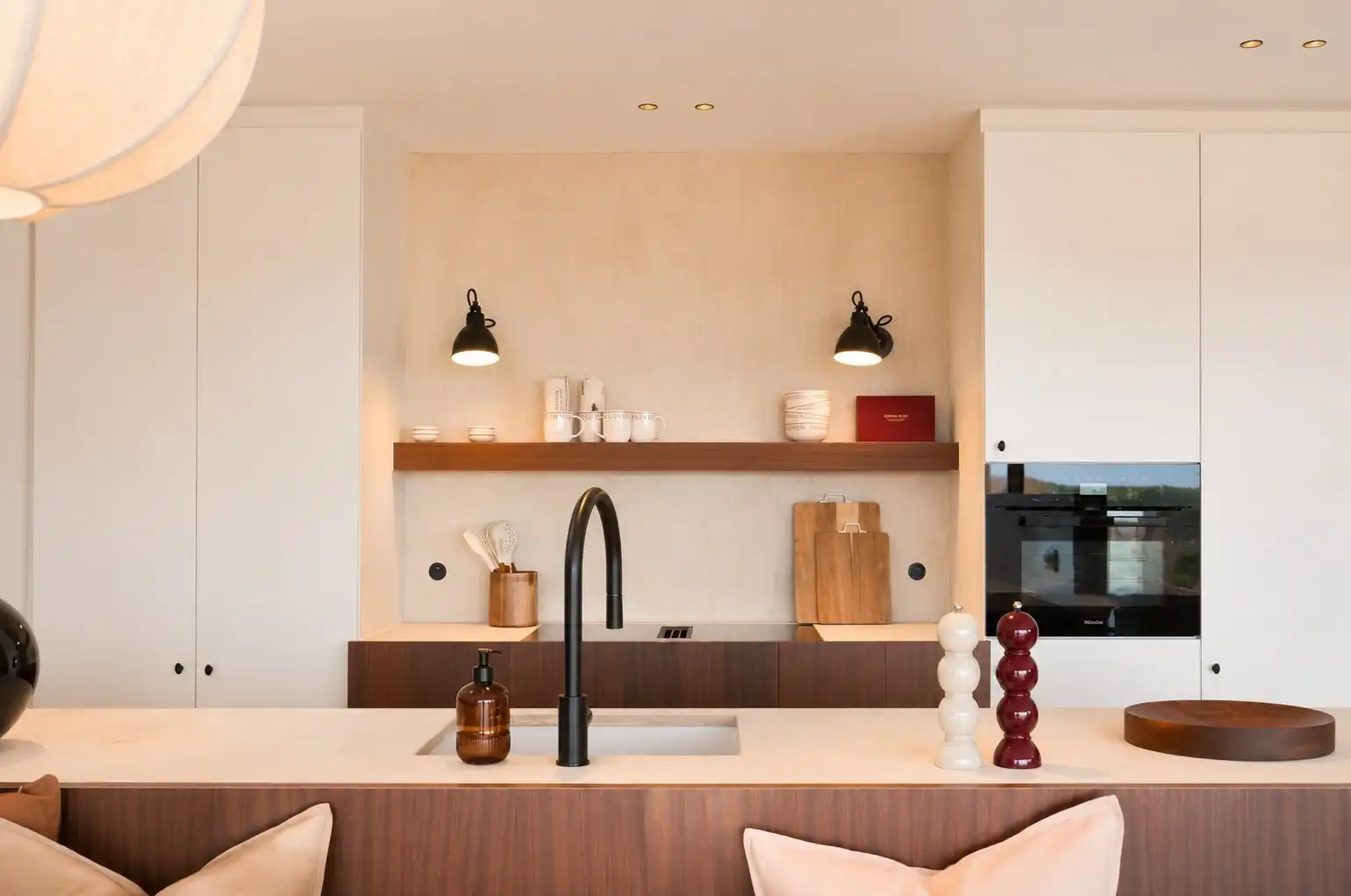 Prestigieus gerenoveerd appartement afgewerkt met hoogwaardige materialen gelegen nabij het Driehoeksplein. foto 17