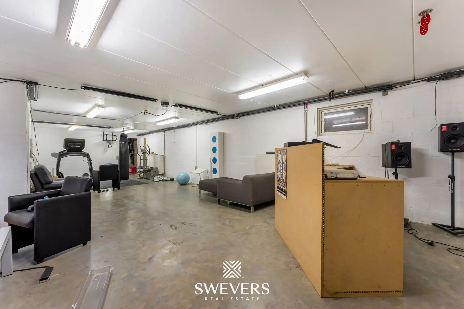 Werken, wonen en genieten in luxevilla met zwembad, poolhouse en magazijn in Koersel foto 27