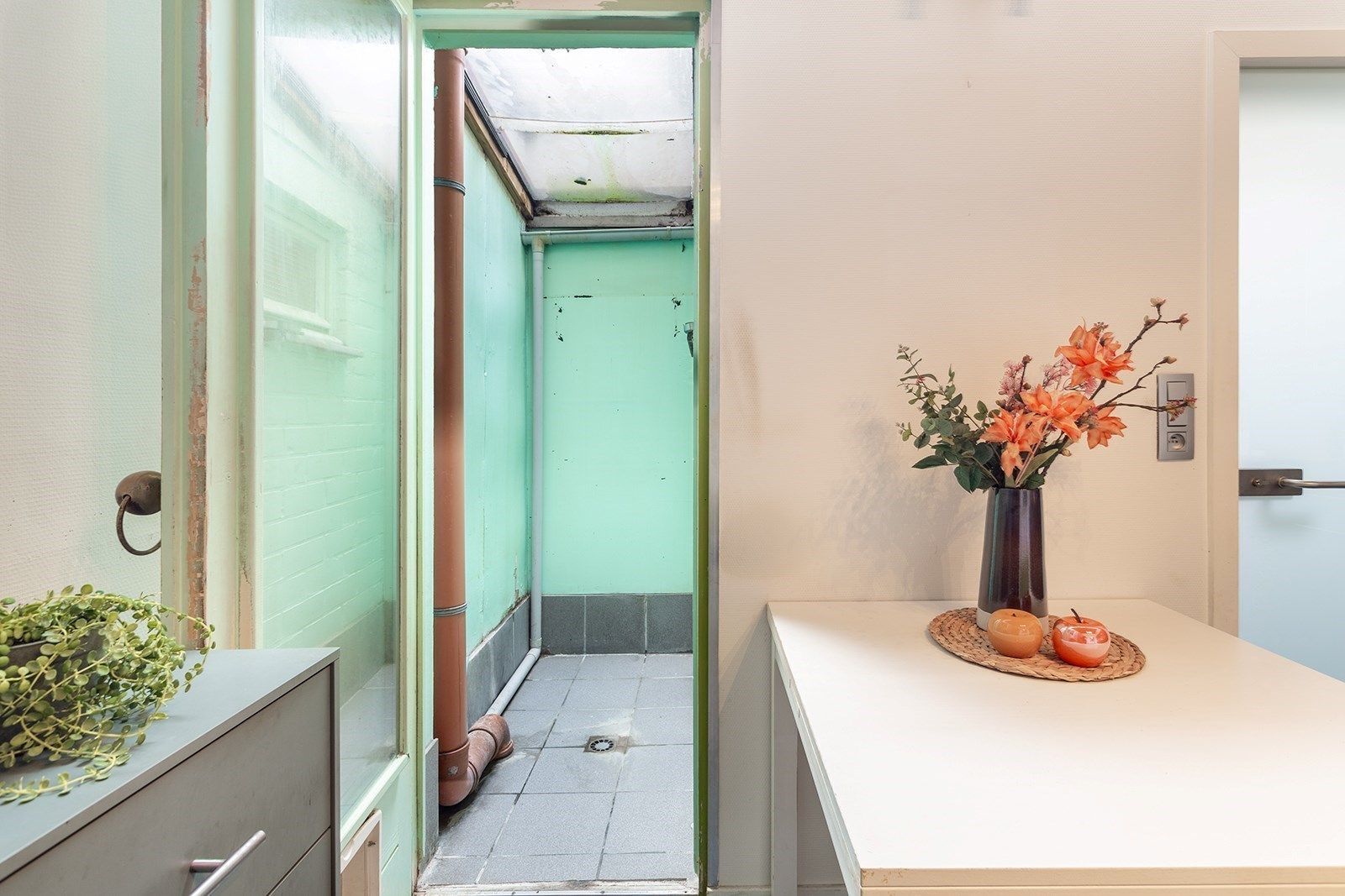 Te renoveren woning in hartje Zurenborg foto 7