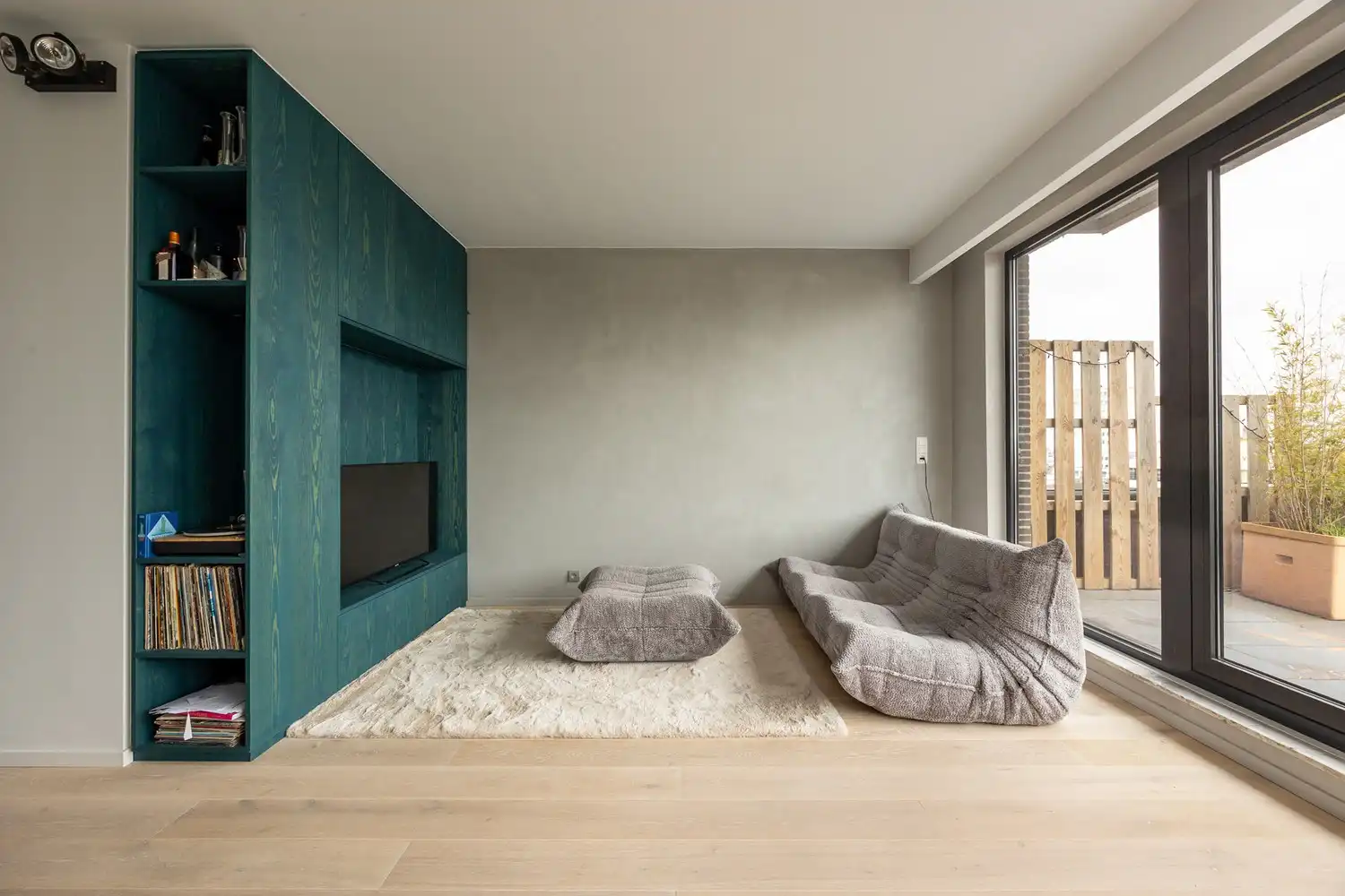 Lumineuze penthouse met giga-terras op absolute toplocatie op 't Zuid te Antwerpen! foto 5