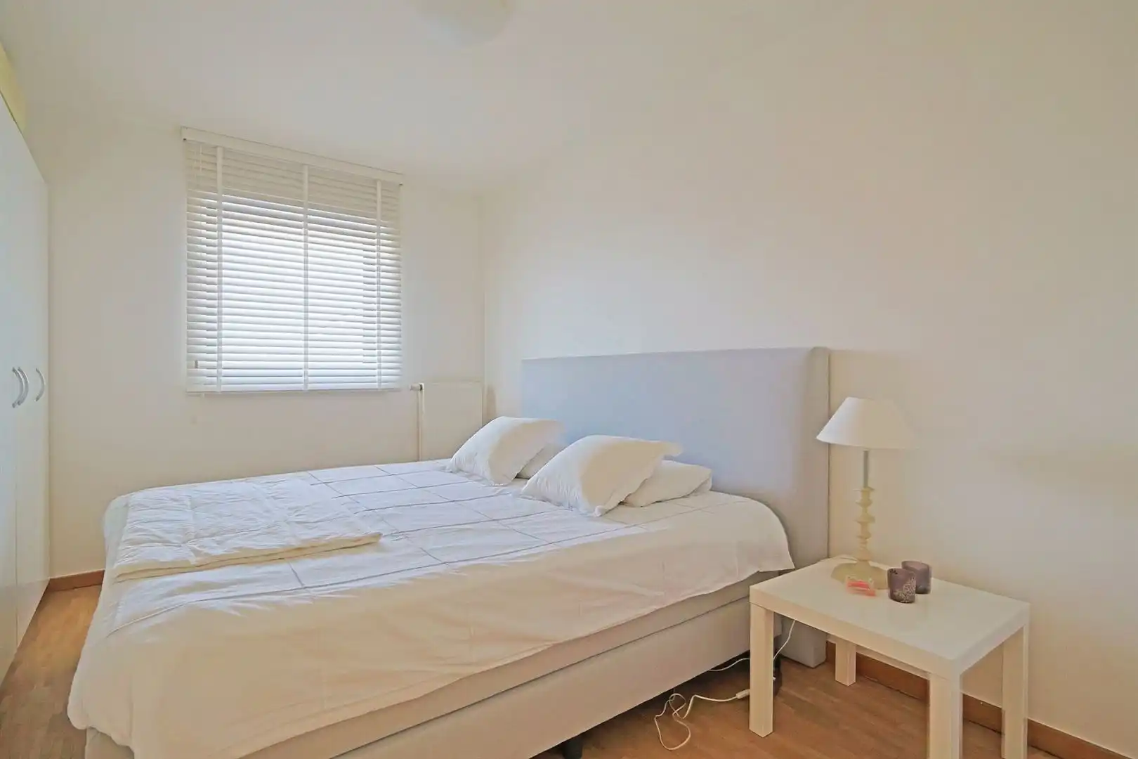 Instapklaar drie-slaapkamer appartement in het centrum foto 13