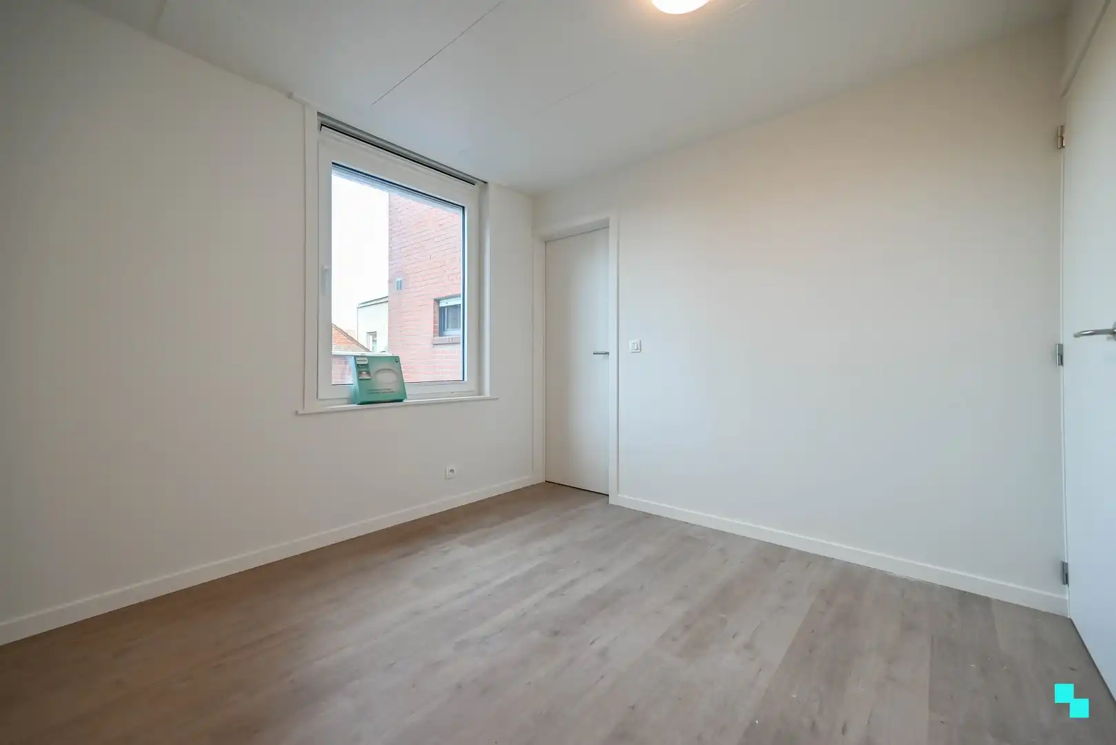 Gerenoveerde woning nabij centrum Izegem foto 23